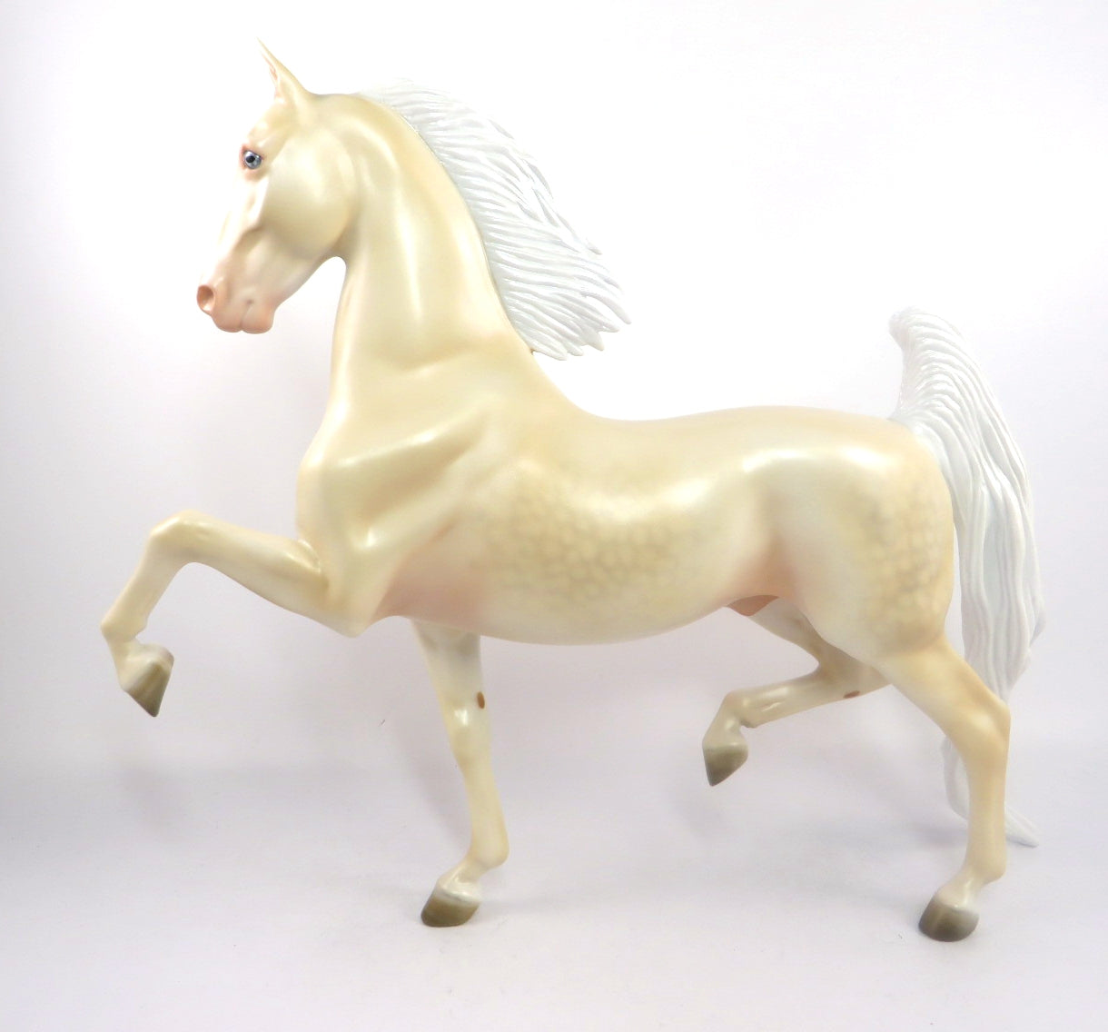 SCRIMMAGE-LE-6 CREMELLO SADDLEBRED MODEL HORSE SB 20