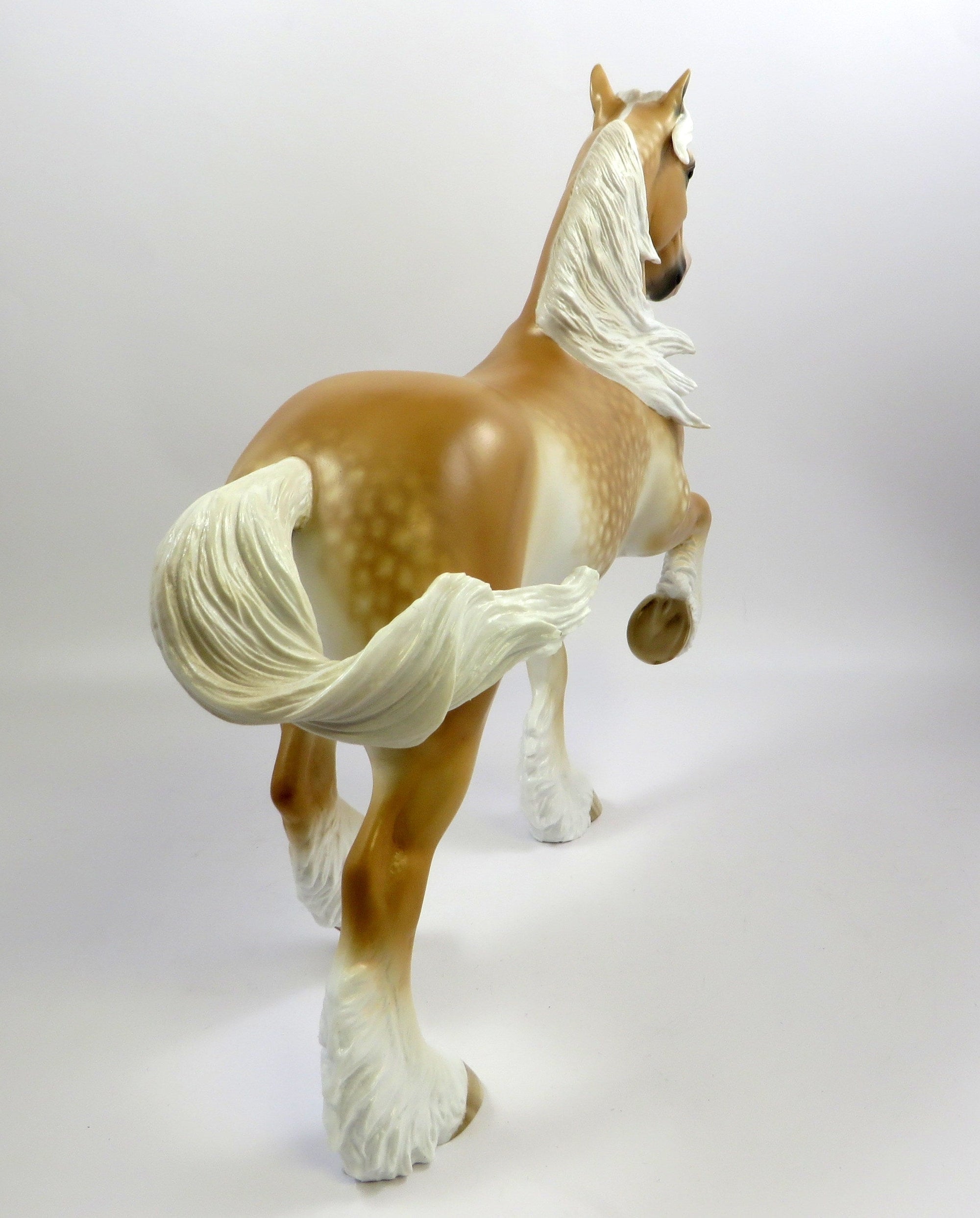 SEND ME NO FLOWERS-OOAK BLONDE SORREL TROTTING DRAFTER MODEL HORSE BY SHERYL LEISURE EQ 19