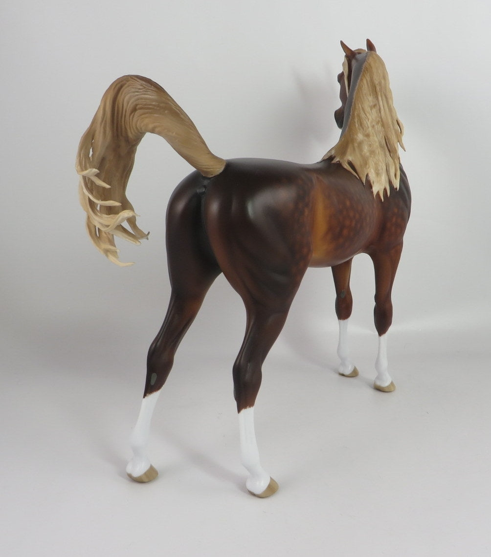 SHELLHAMMER-OOAK- DAPPLE CHESTNUT ARABIAN MODEL HORSE BY SHERYL LEISURE WHS19
