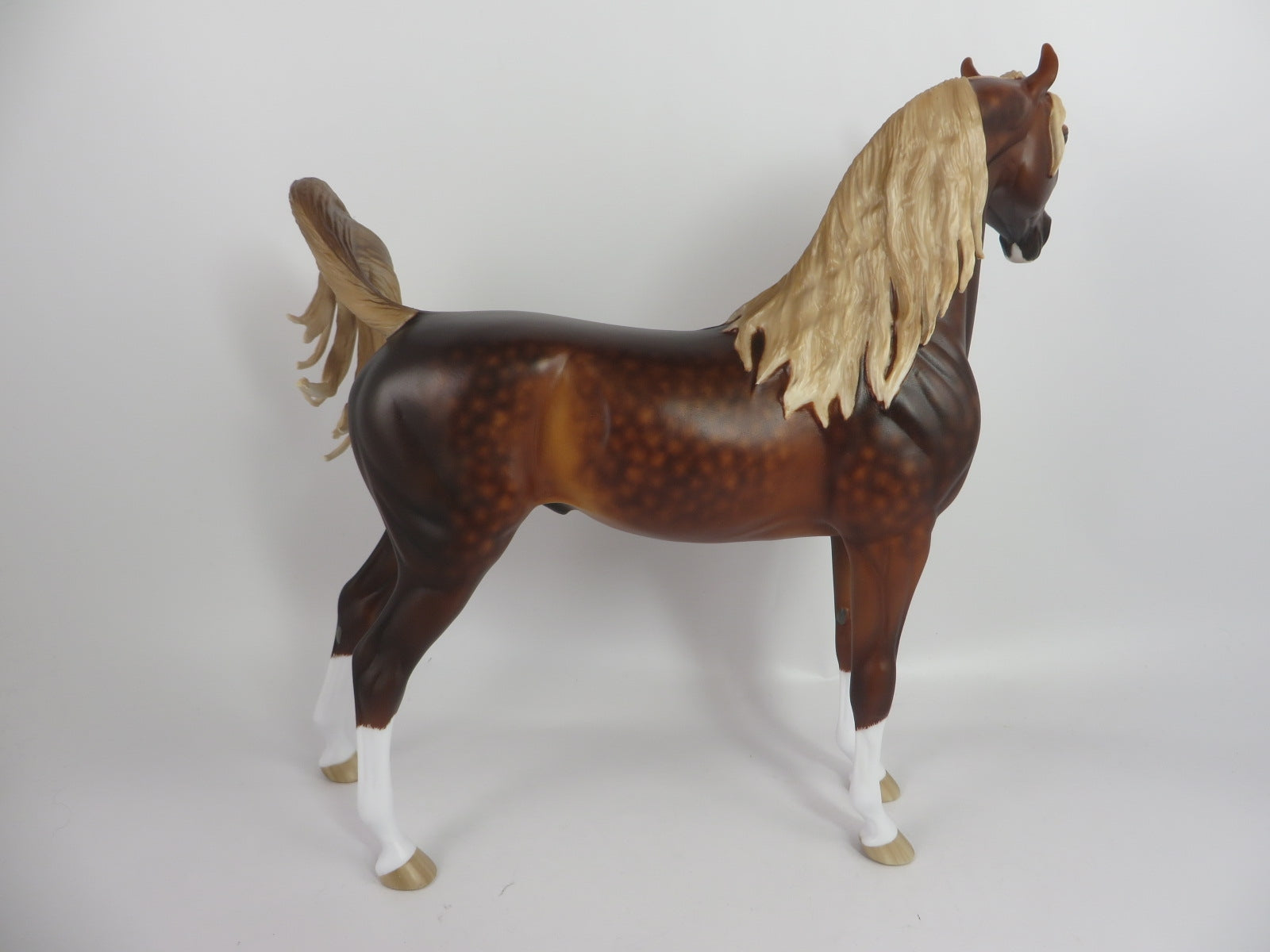 SHELLHAMMER-OOAK- DAPPLE CHESTNUT ARABIAN MODEL HORSE BY SHERYL LEISURE WHS19
