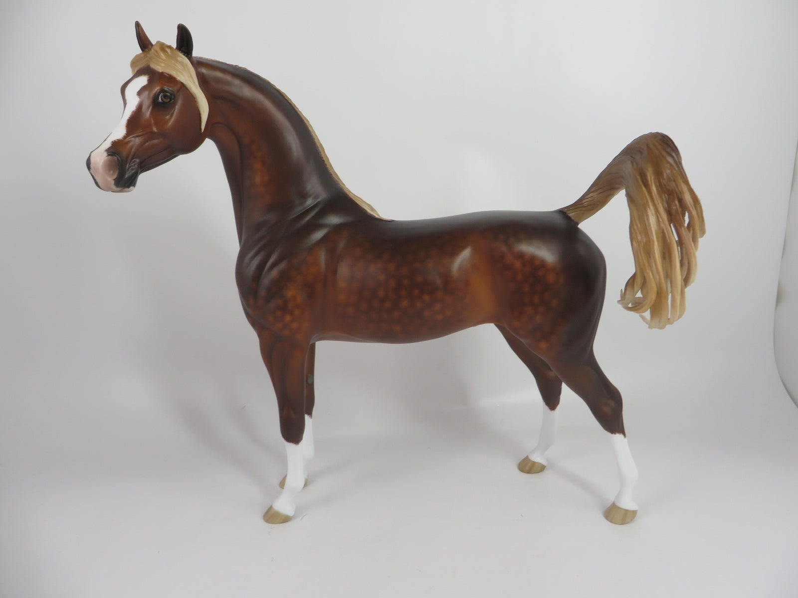 SHELLHAMMER-OOAK- DAPPLE CHESTNUT ARABIAN MODEL HORSE BY SHERYL LEISURE WHS19