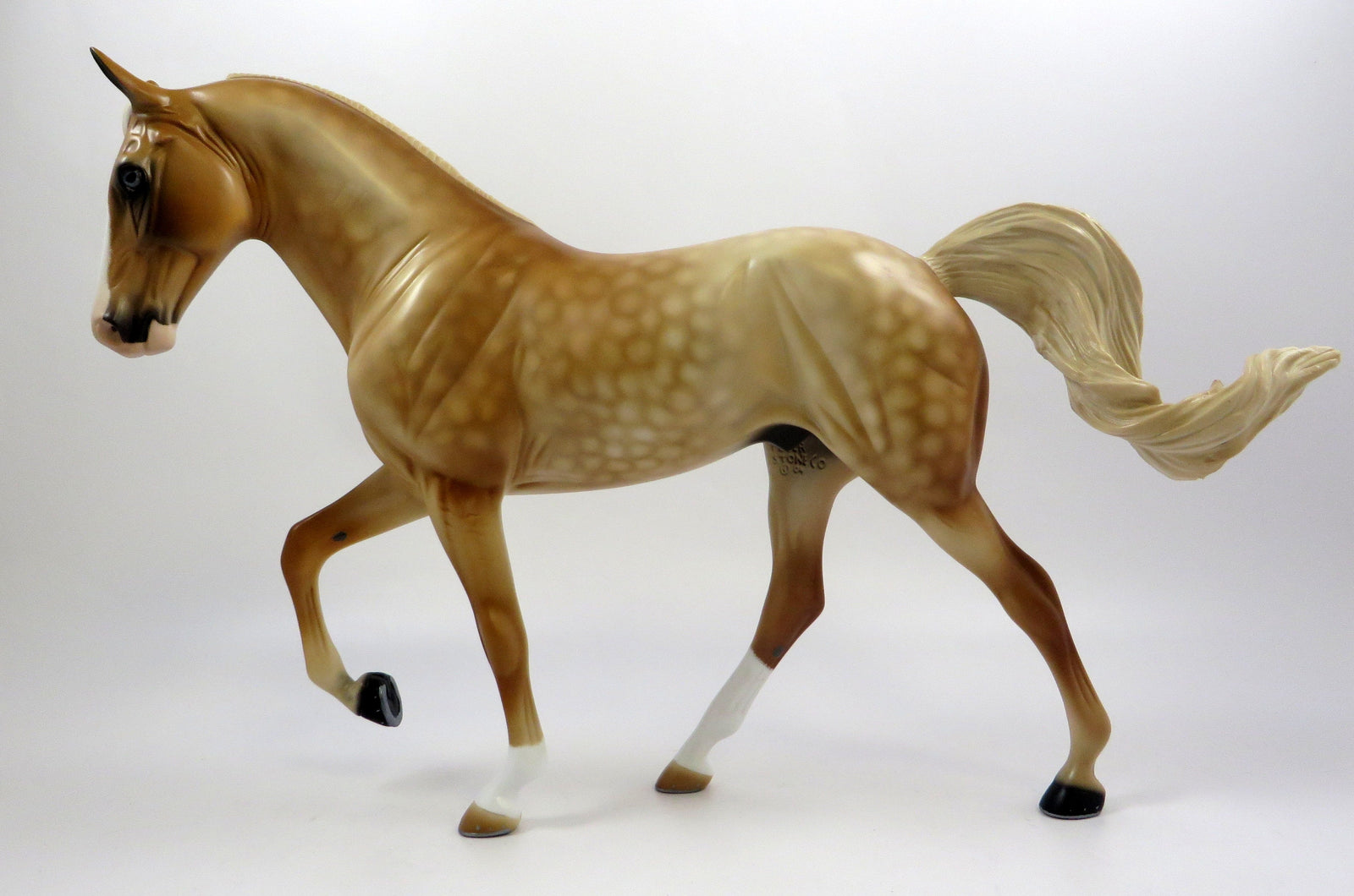 SHOGI-OOAK DAPPLE PALOMINO TENNESEE WALKER MODEL HORSE EQ 2019