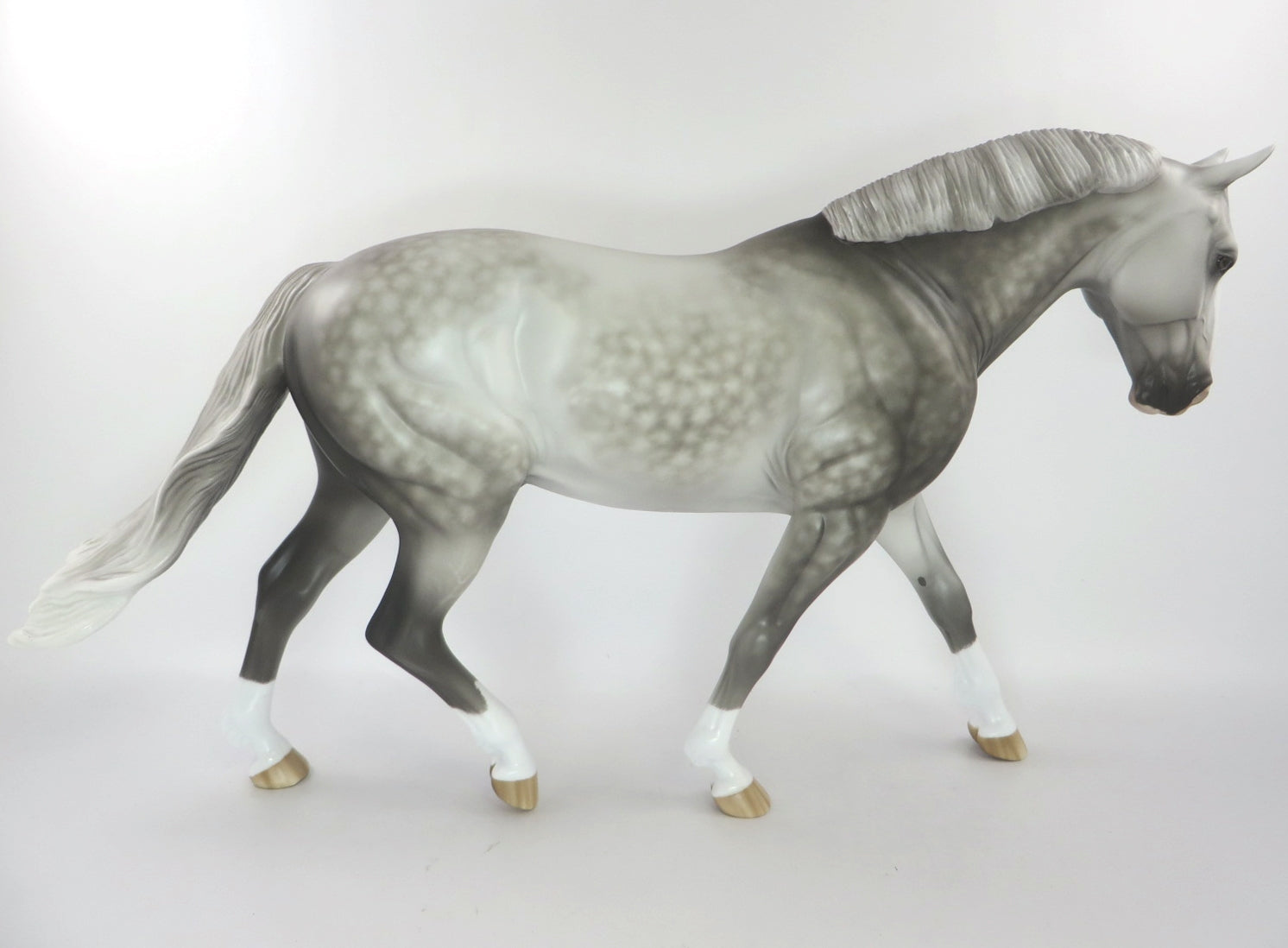 SILVER WHITE WINTER - LIGHT DAPPLE GREY IRISH DRAFT BY SHERYL LEISURE WHS19