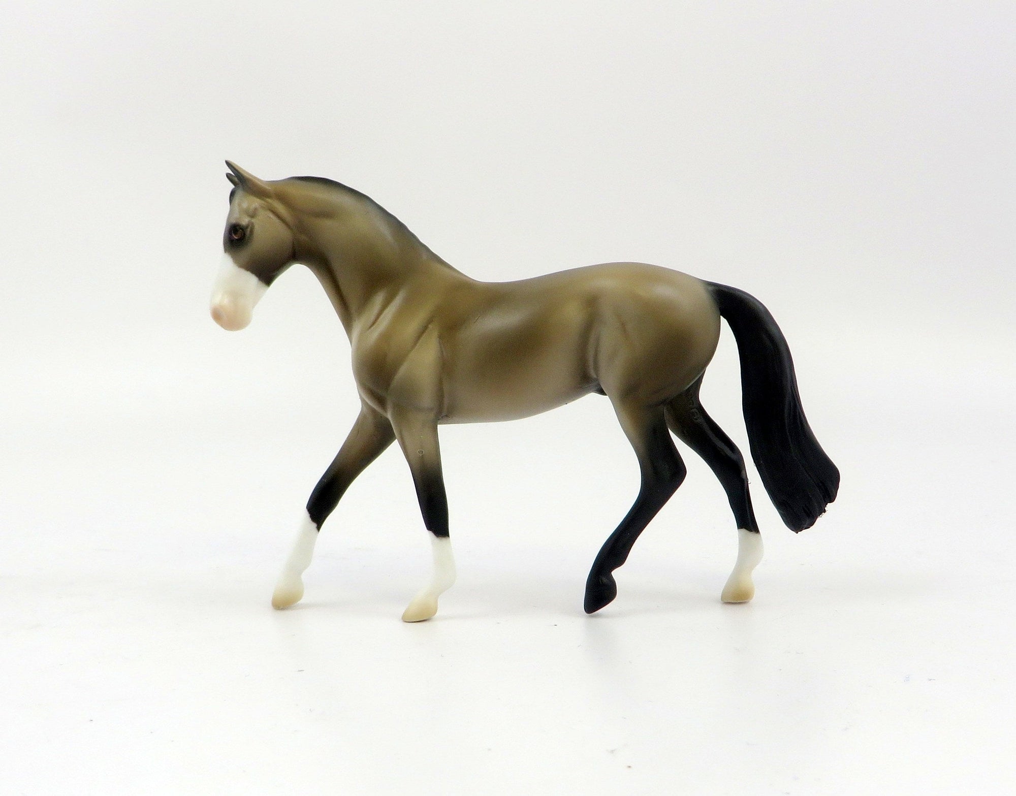 SIR GARETH-LE-5 BUCKSKIN WARMBLOOD CHIP KNIGHTS OF THE ROUND TABLE EQ 19