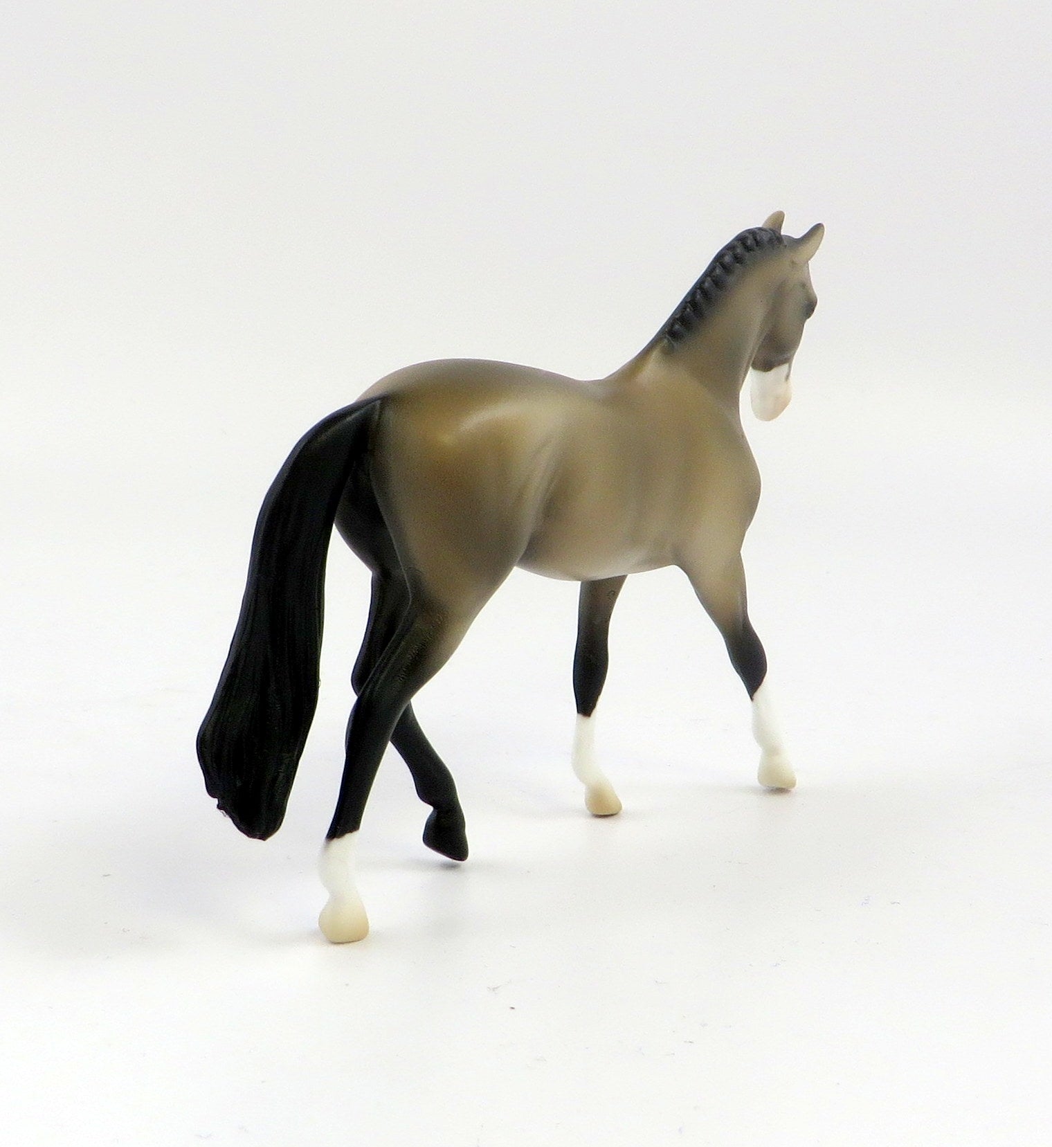 SIR GARETH-LE-5 BUCKSKIN WARMBLOOD CHIP KNIGHTS OF THE ROUND TABLE EQ 19