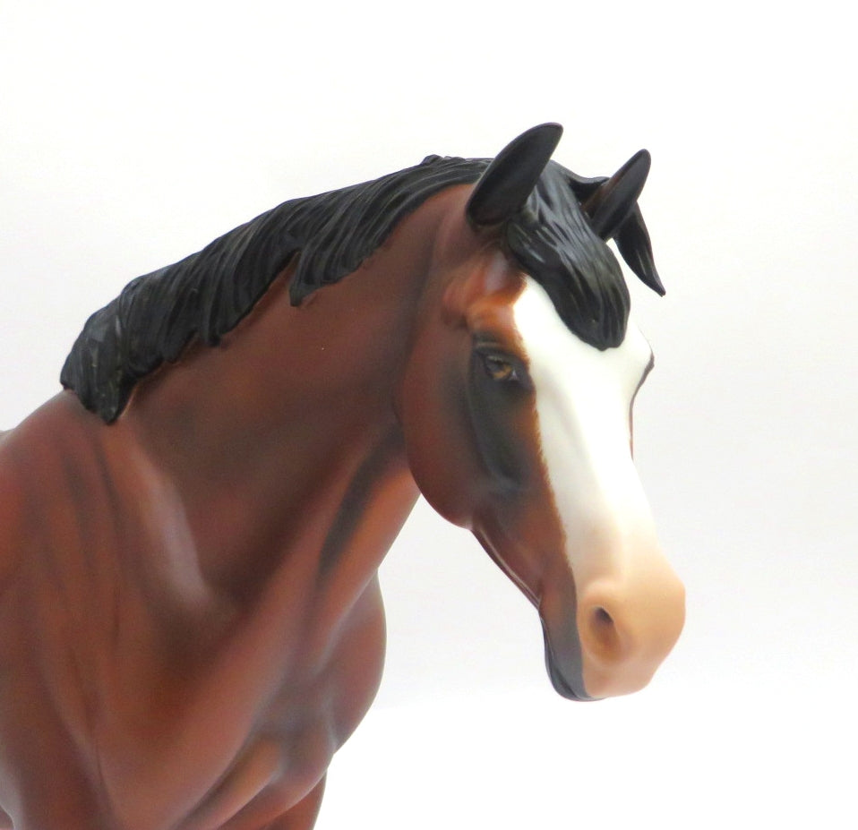 SLEEPING BEAR - LE-5 RED BAY WITH CUSTOM MANE, TAIL, AND FORELOCK MODEL HORSE BY AUDREY DIXON EA/MW 20