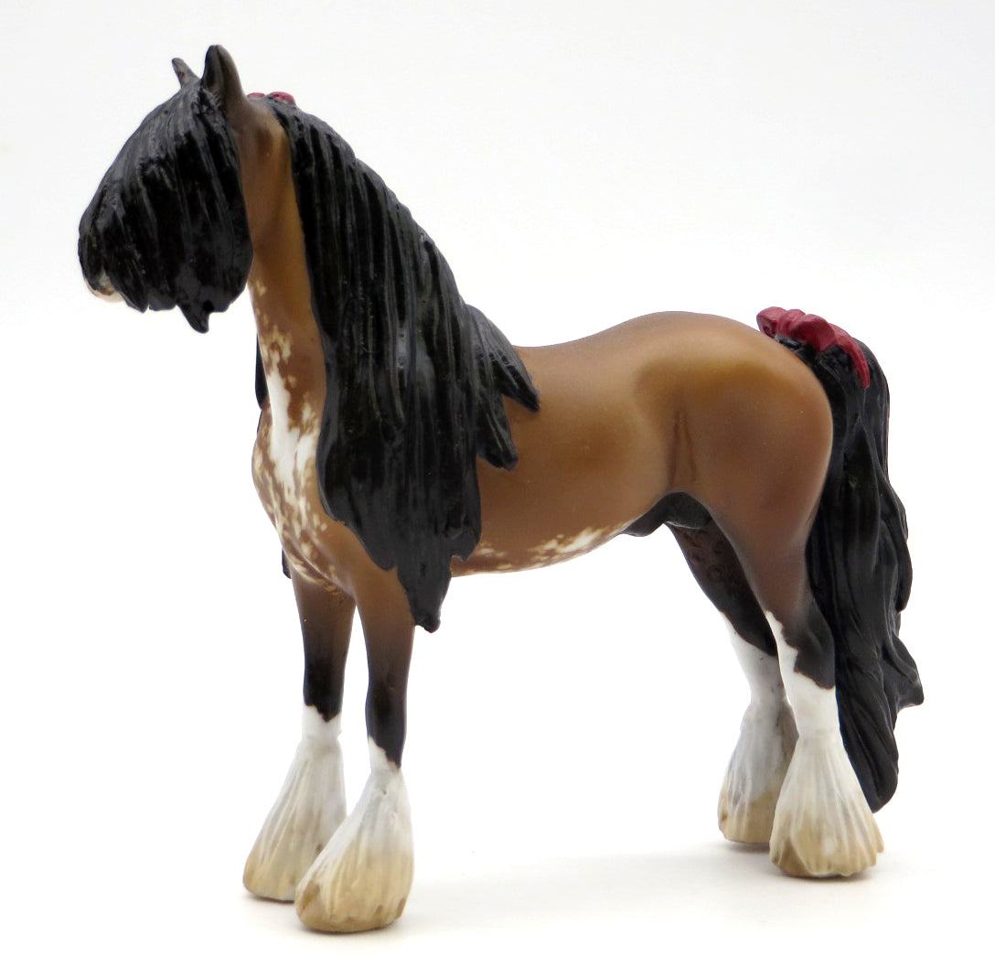 Snowshoe-OOAK Standing Draft Chip by Jess 12/27/21