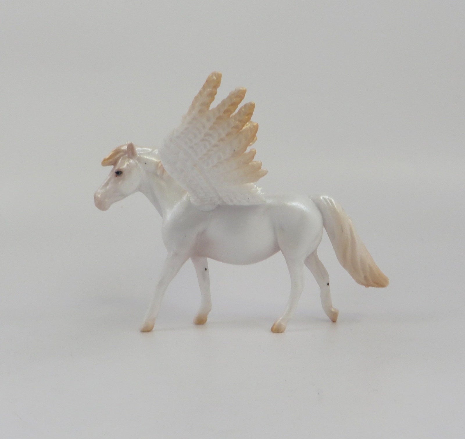 SOPHIE-OOAK WHITE PEGASUS PONY DECORATOR CHIP MODEL HORSE EQ 19