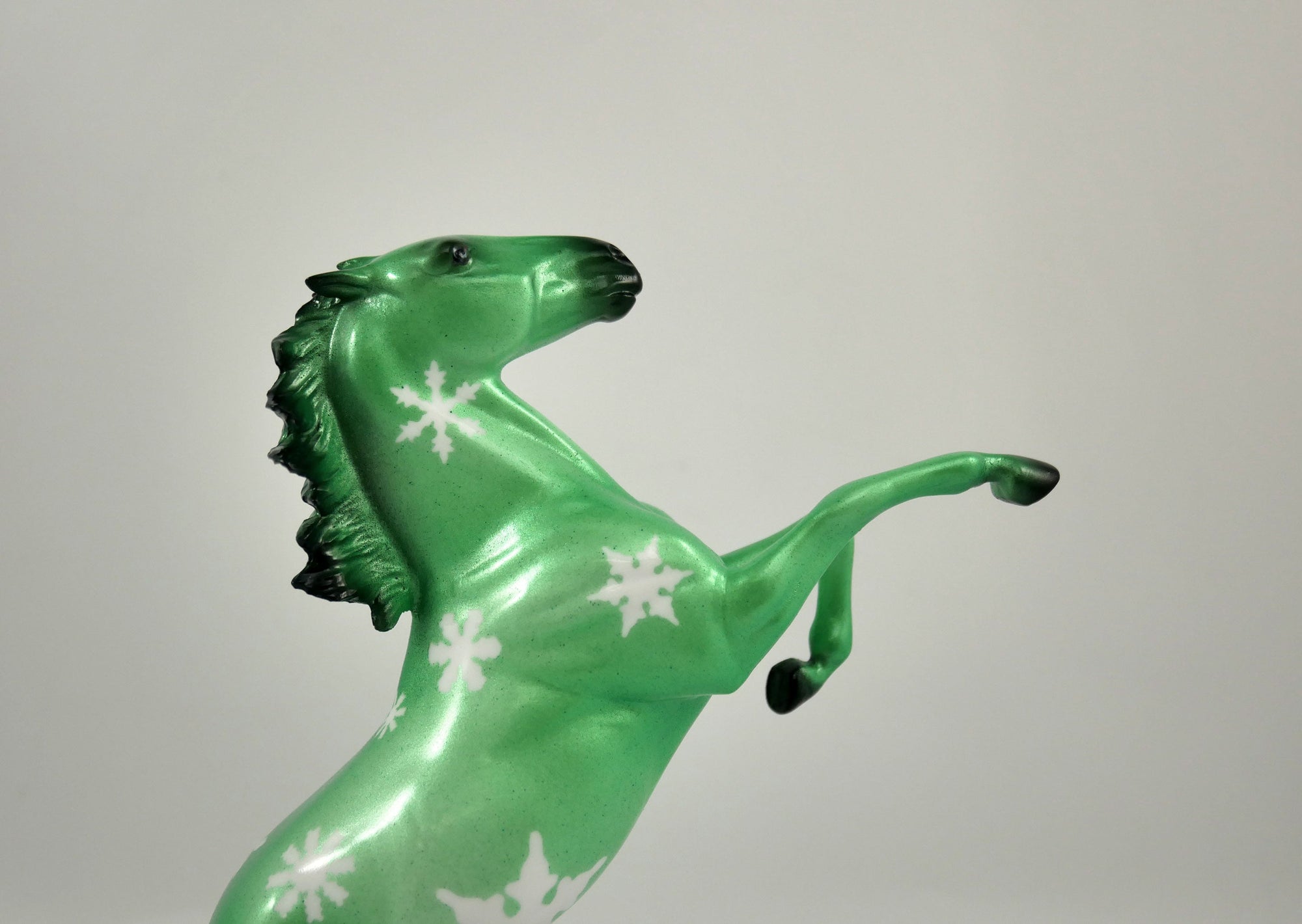 SPEARMINT-OOAK SNOWFLAKE DECORATOR REARING PEBBLES BY ELLEN ROBBINS 12/22/20