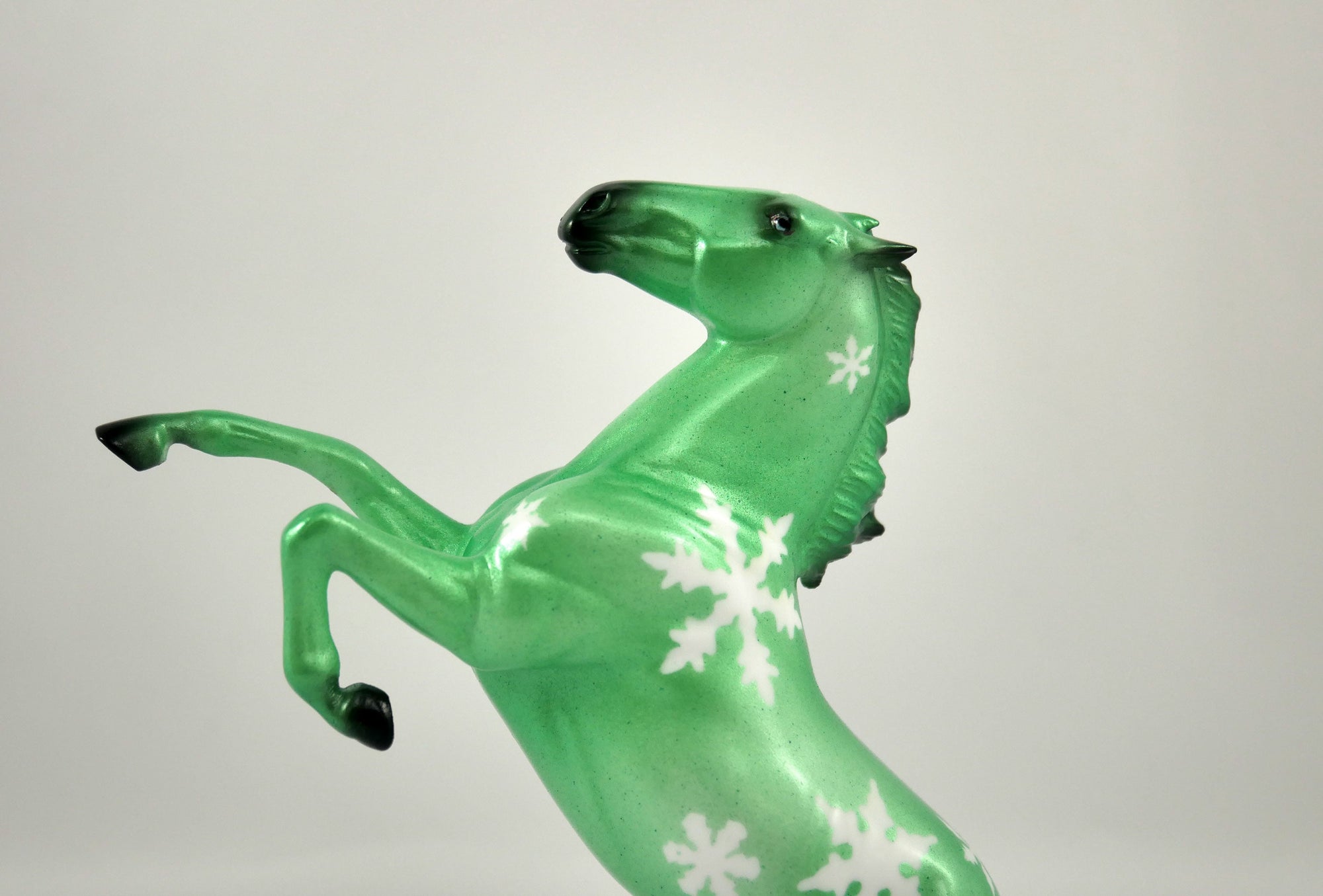 SPEARMINT-OOAK SNOWFLAKE DECORATOR REARING PEBBLES BY ELLEN ROBBINS 12/22/20