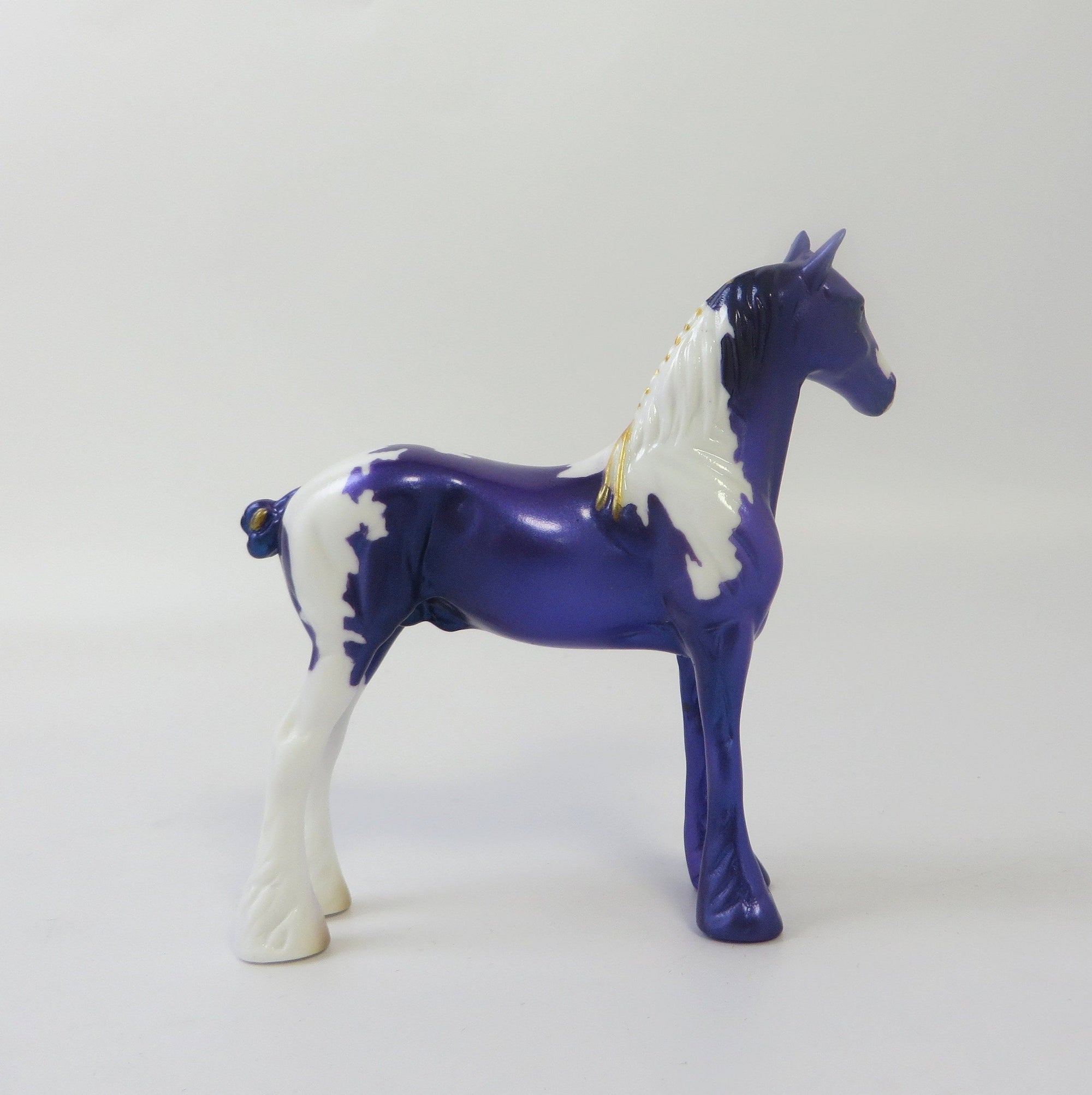 STANDING DRAFT AMETHYST CHIP MODEL HORSE EQ 19