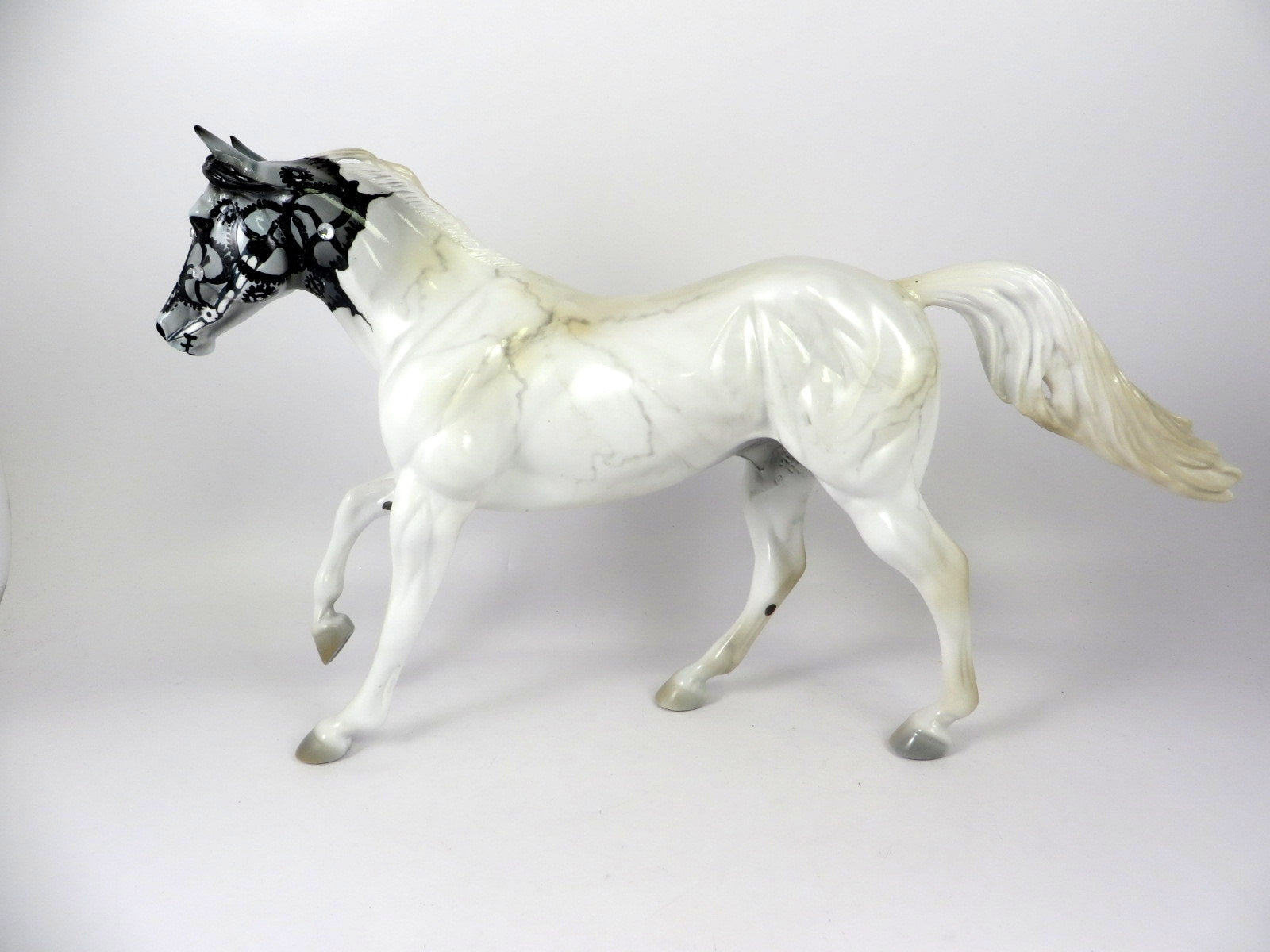 STONECLAD -OOAK PEARL W/BLACK GEM FACE FQH DECORATOR BY DAWN QUICK MM19