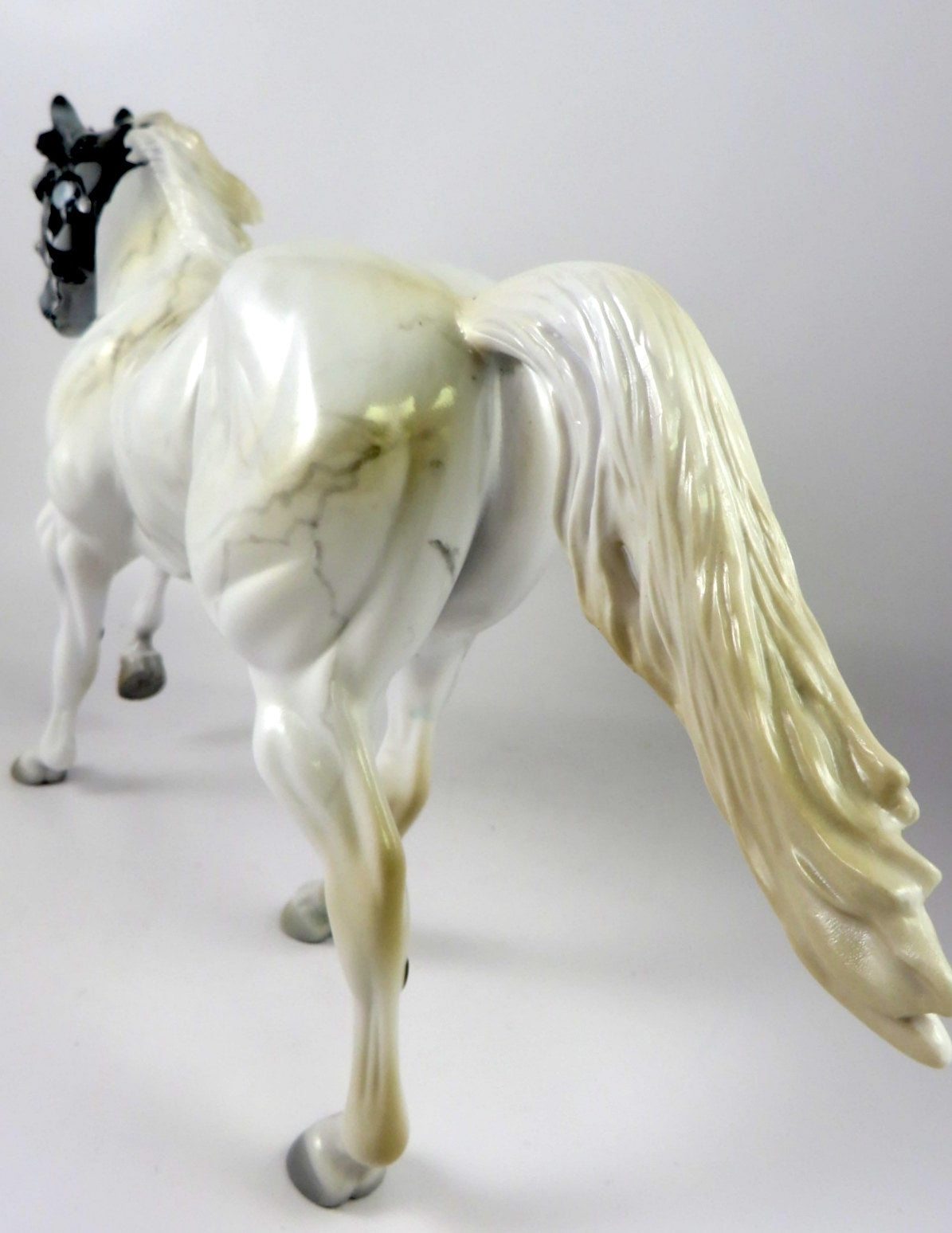 STONECLAD -OOAK PEARL W/BLACK GEM FACE FQH DECORATOR BY DAWN QUICK MM19