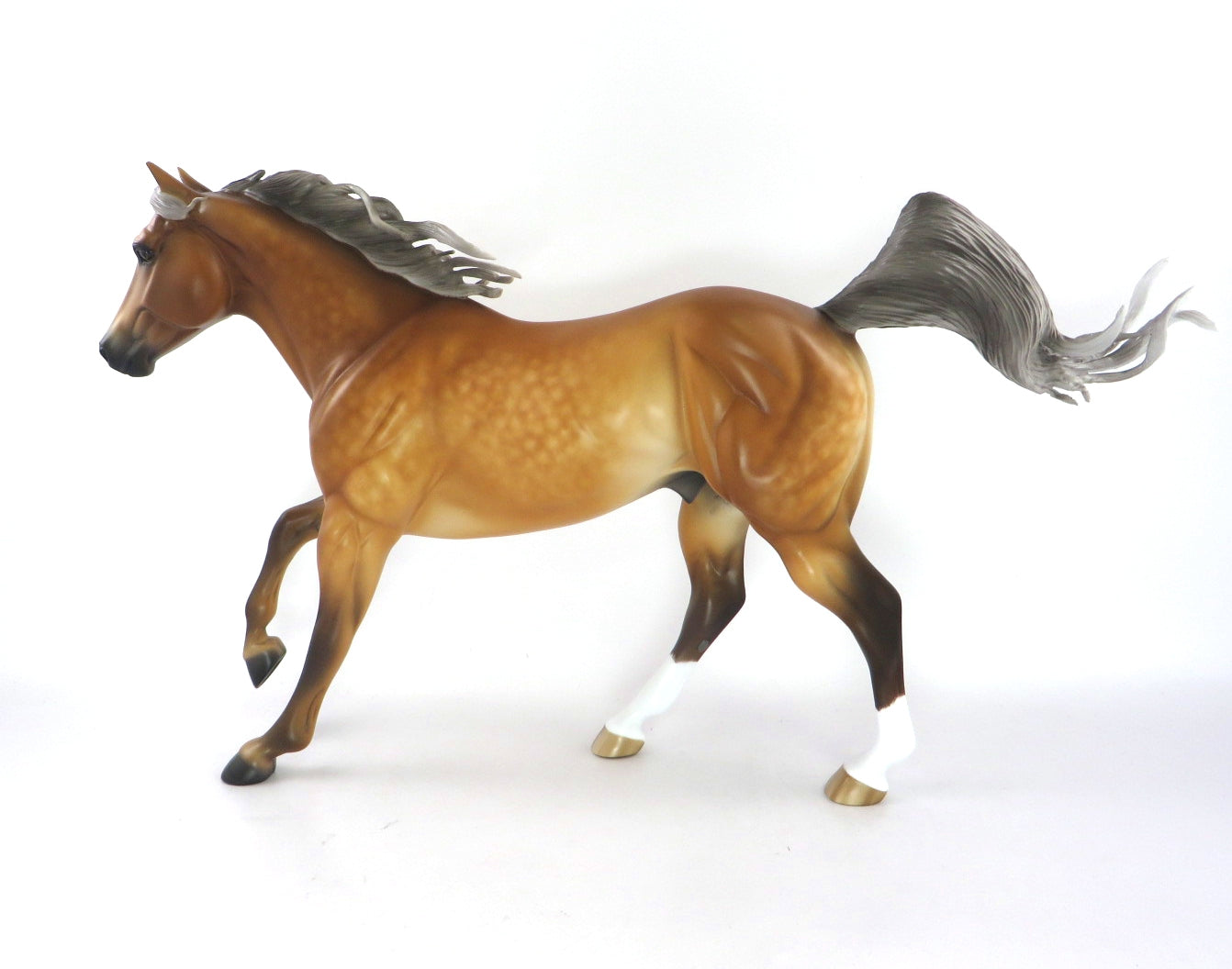 STREUDEL-OOAK DAPPLE SILVER BAY FOUNDATION QUARTER HORSE WHS 19