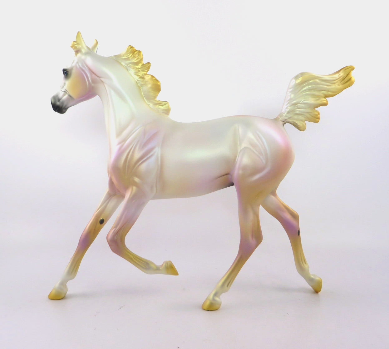 SUGAR PLUM - LE-15 WINTER DECORATOR YEARLING BY MELISSA FOX WHS19