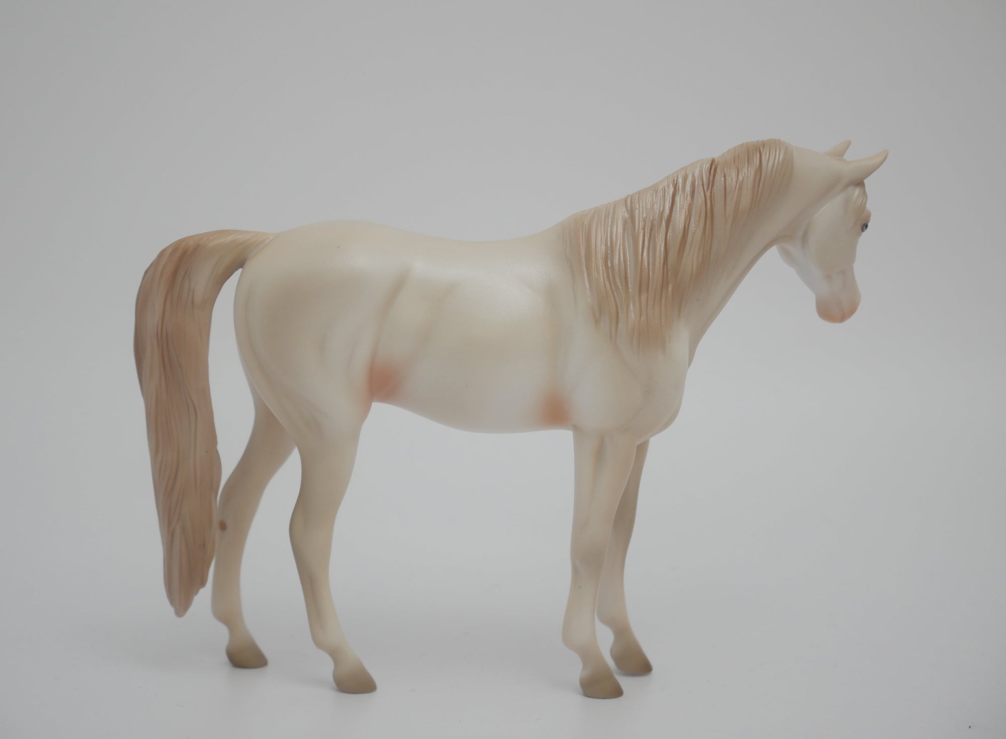 SUGAR CREME PIE-LE-8 CREMELLO ARABIAN PEBBLES EA/MW 20