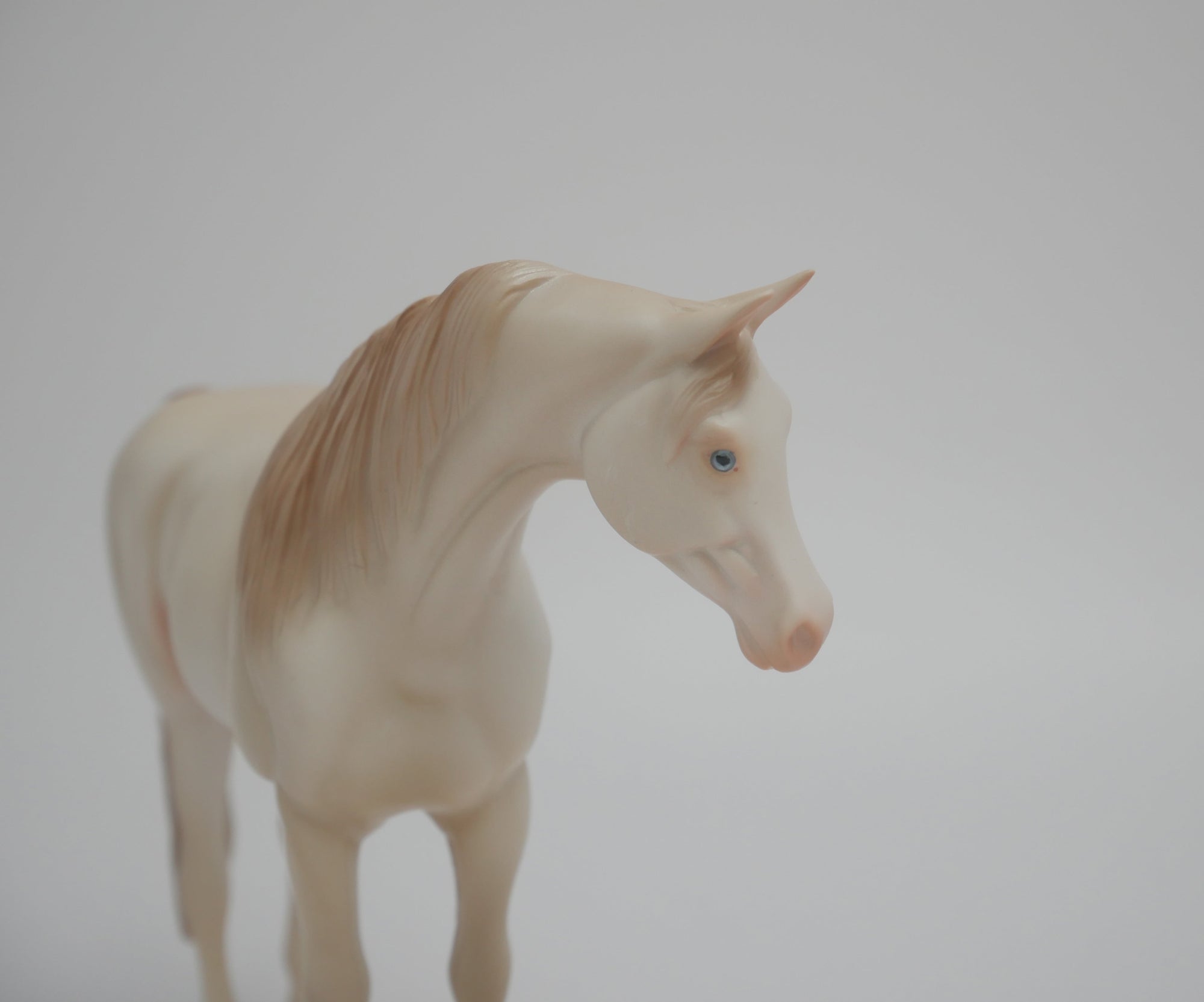 SUGAR CREME PIE-LE-8 CREMELLO ARABIAN PEBBLES EA/MW 20