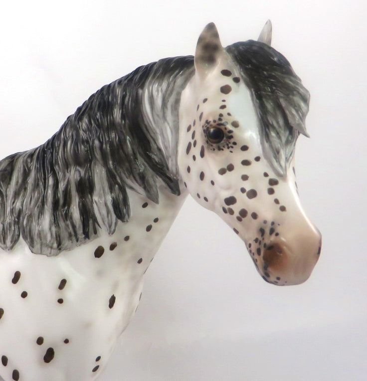 SURE LOOK IT - OOAK BAY LEOPARD ISH MODEL HORSE BY SHERYL LEISURE SB20