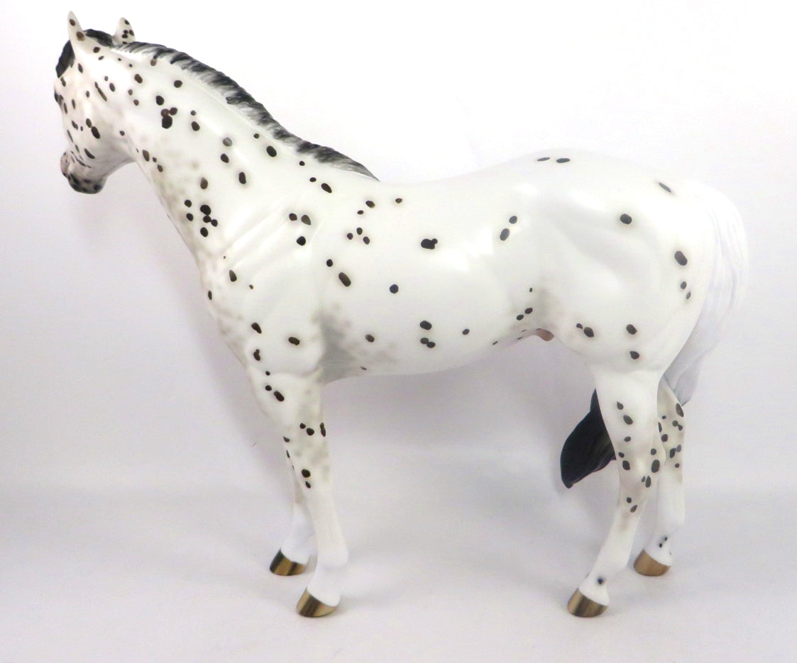 SURE LOOK IT - OOAK BAY LEOPARD ISH MODEL HORSE BY SHERYL LEISURE SB20