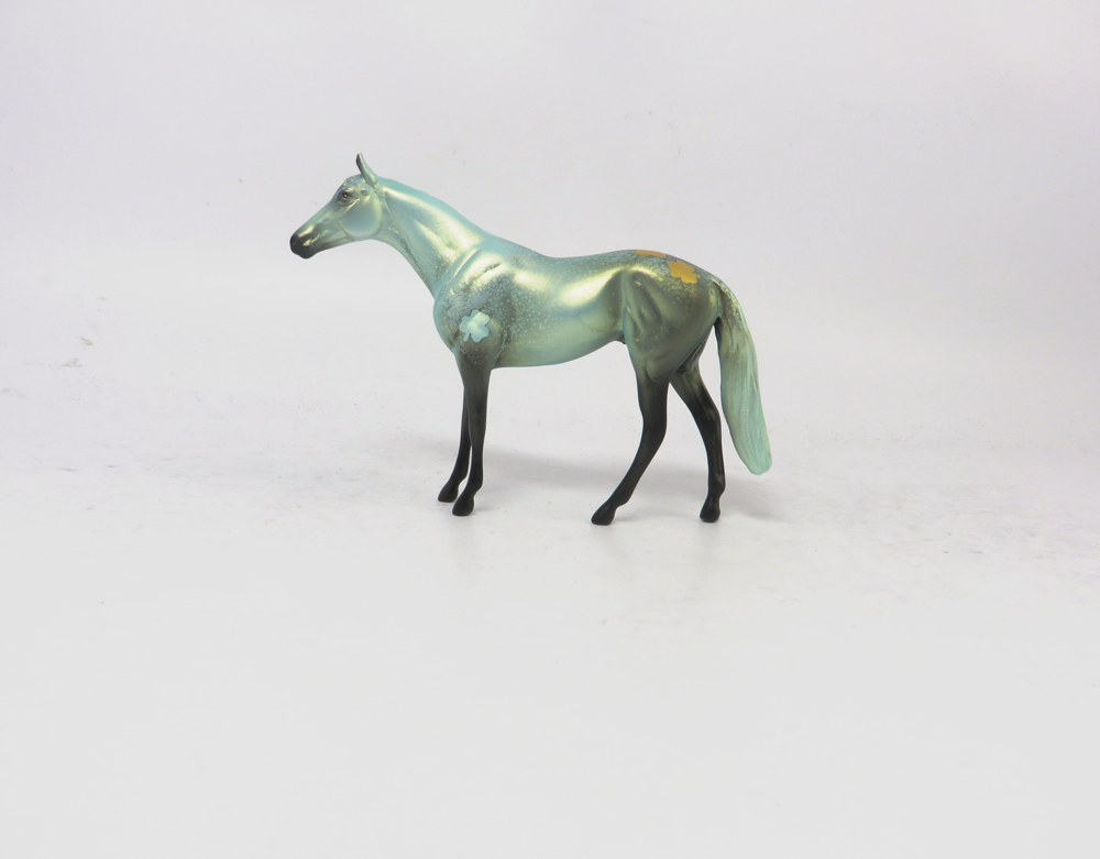 SILVER CLOVER --- OOAK THOROGHBRED CHIP ST. PATRICKS DAY DECORATOR BY MISSY FOX 2-25-19