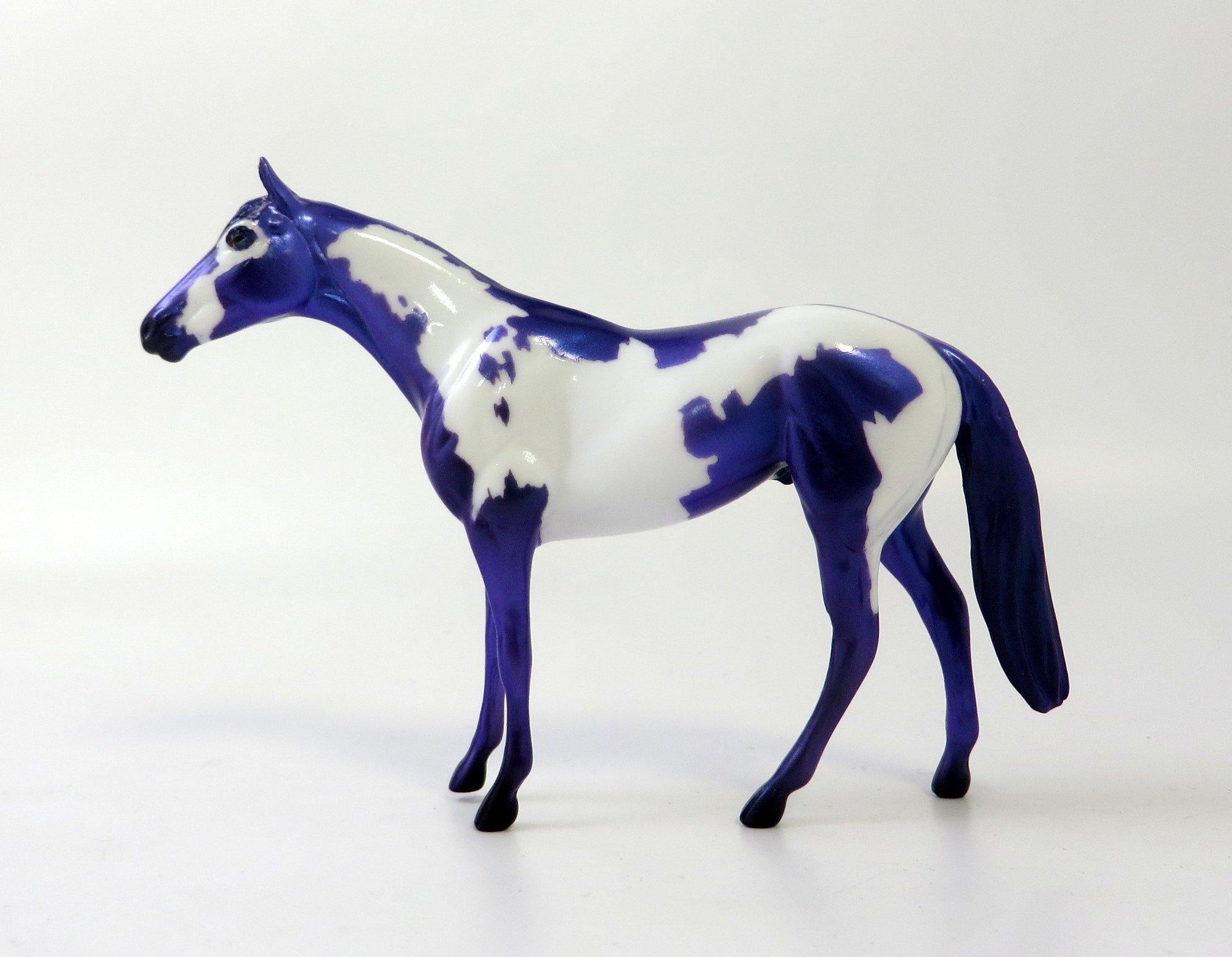 THOROUGHBRED AMETHYST CHIP MODEL HORSE EQ 19