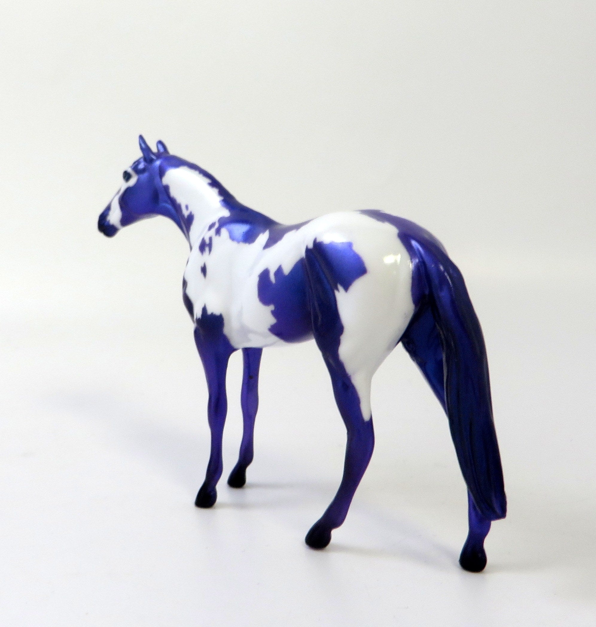 THOROUGHBRED AMETHYST CHIP MODEL HORSE EQ 19