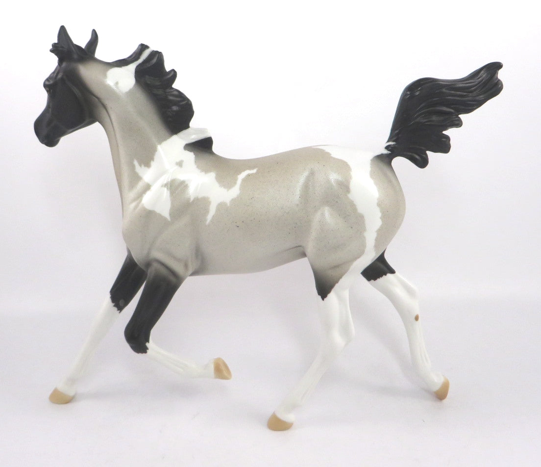 THREE KISSES- LE-4 GREY &amp; WHITE PINTO YEARLING MODEL HORSE BY KAYLA WESSE SB20