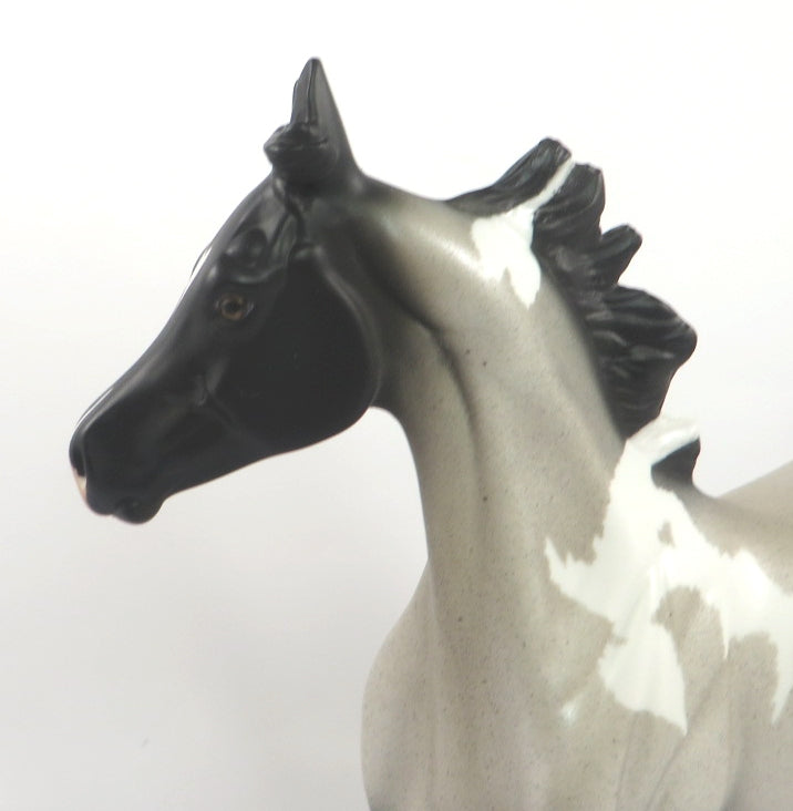 THREE KISSES- LE-4 GREY &amp; WHITE PINTO YEARLING MODEL HORSE BY KAYLA WESSE SB20