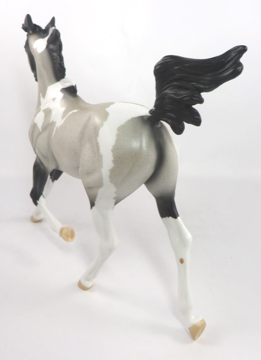 THREE KISSES- LE-4 GREY &amp; WHITE PINTO YEARLING MODEL HORSE BY KAYLA WESSE SB20