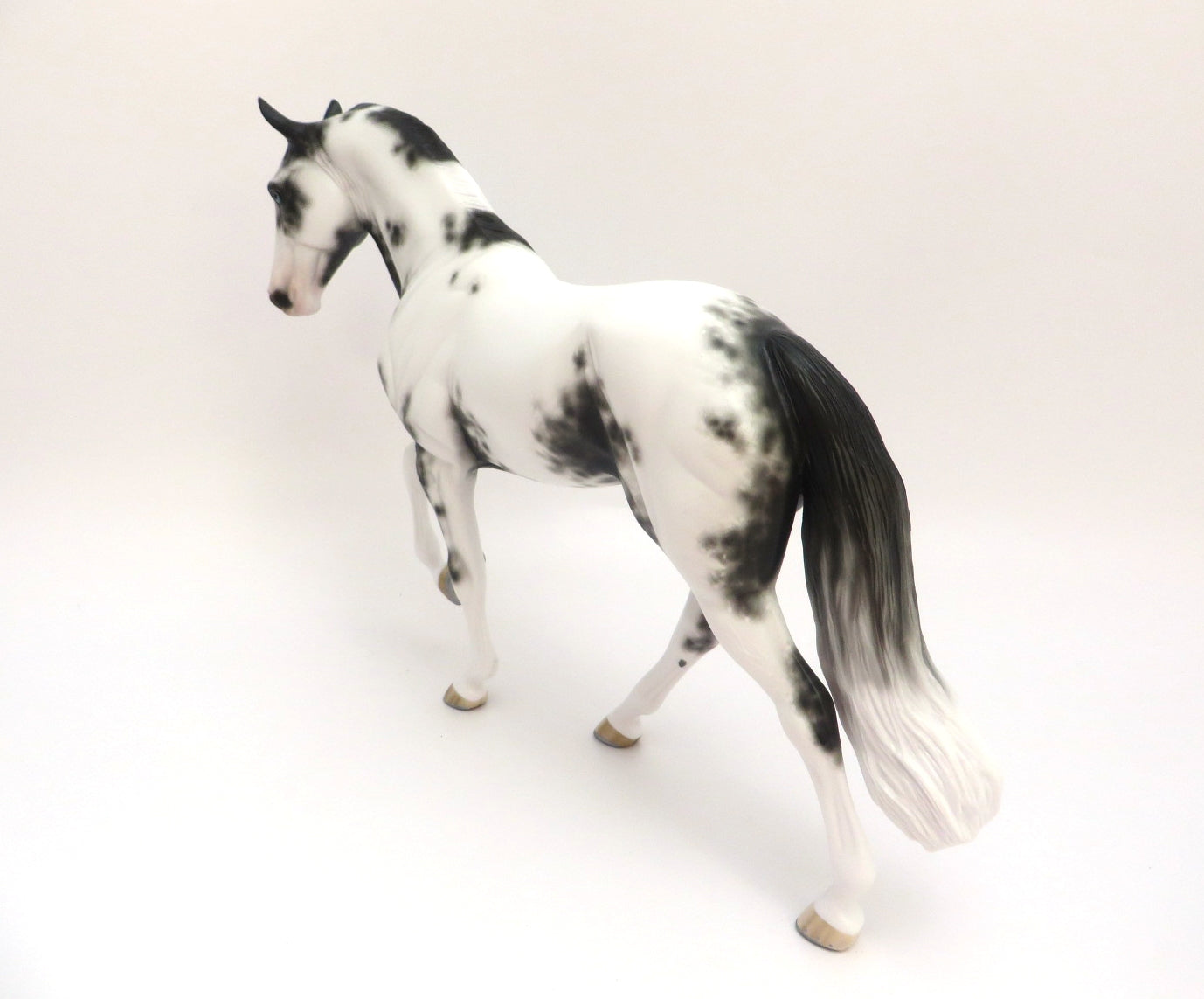 TODO BIEN-OOAK SABINO TENNESSEE WALKER MODEL HORSE BY SHERYL LEISURE 3/11/20