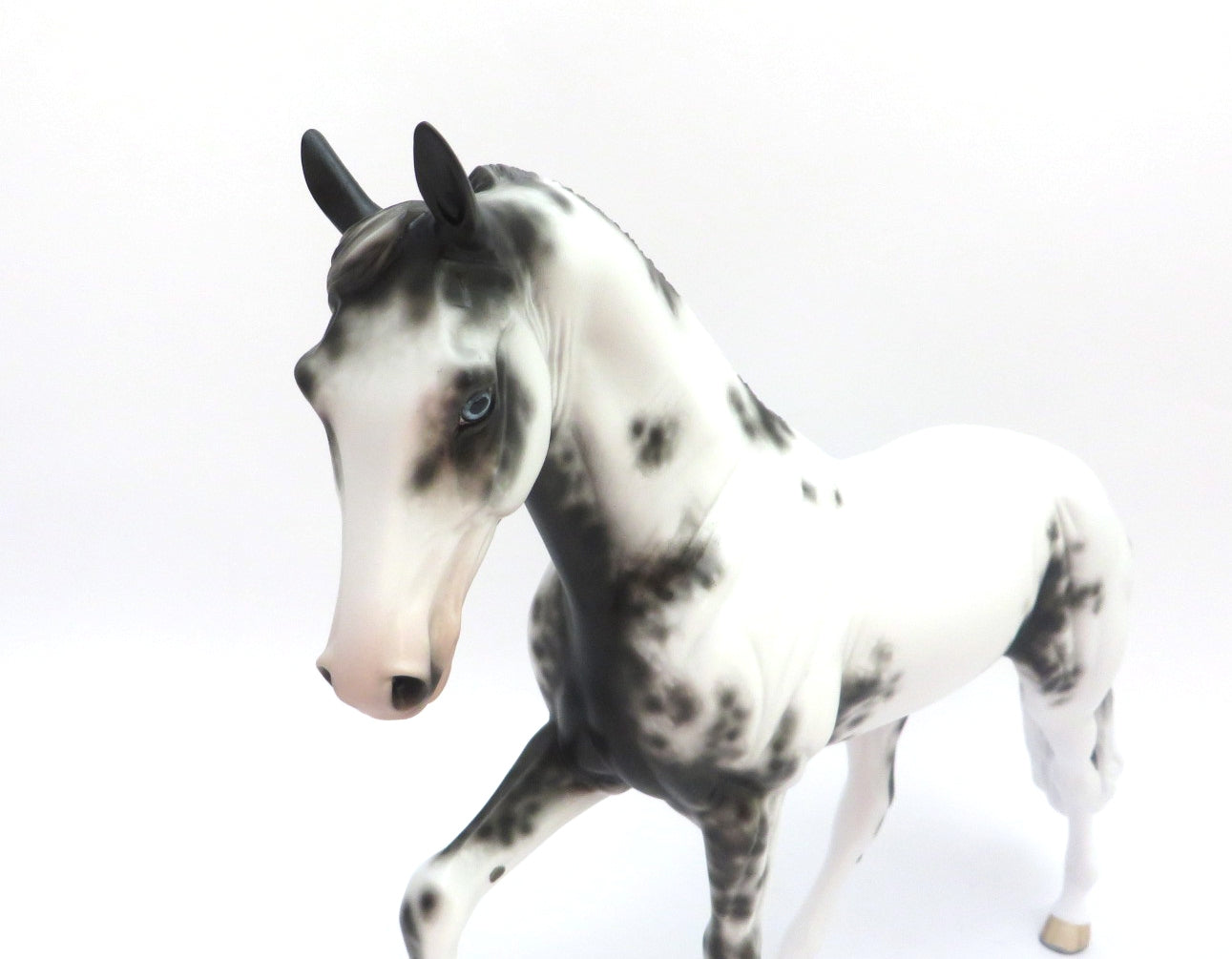 TODO BIEN-OOAK SABINO TENNESSEE WALKER MODEL HORSE BY SHERYL LEISURE 3/11/20