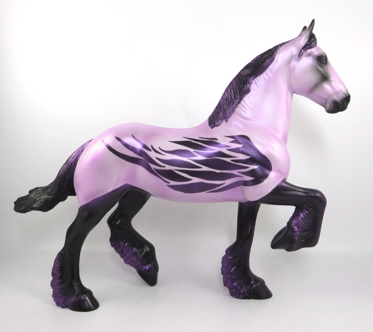 TOM TERRIFIC - OOAK LIGHT PURPLE DECORATOR TROTTING DRAFTER MODEL HORSE SB20