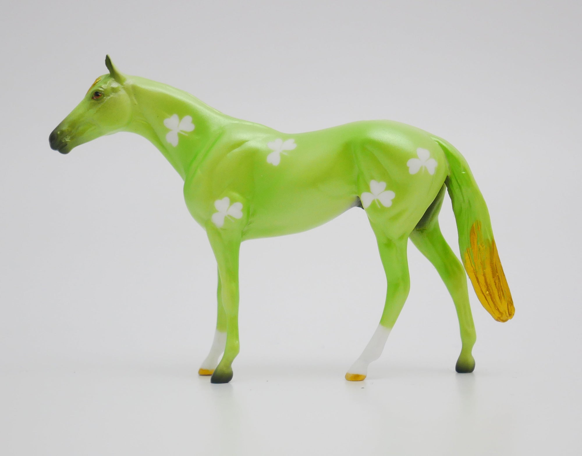 TRICKSY - OOAK ST. PATRICKS DAY DECO STOCK HORSE CHIP BY JAS FANNING 3/13/20