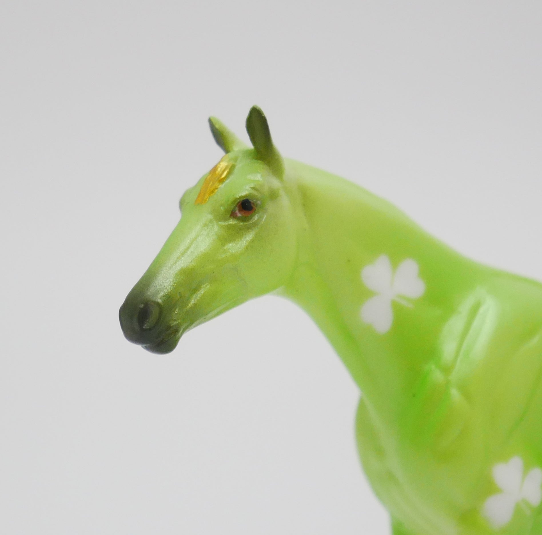 TRICKSY - OOAK ST. PATRICKS DAY DECO STOCK HORSE CHIP BY JAS FANNING 3/13/20