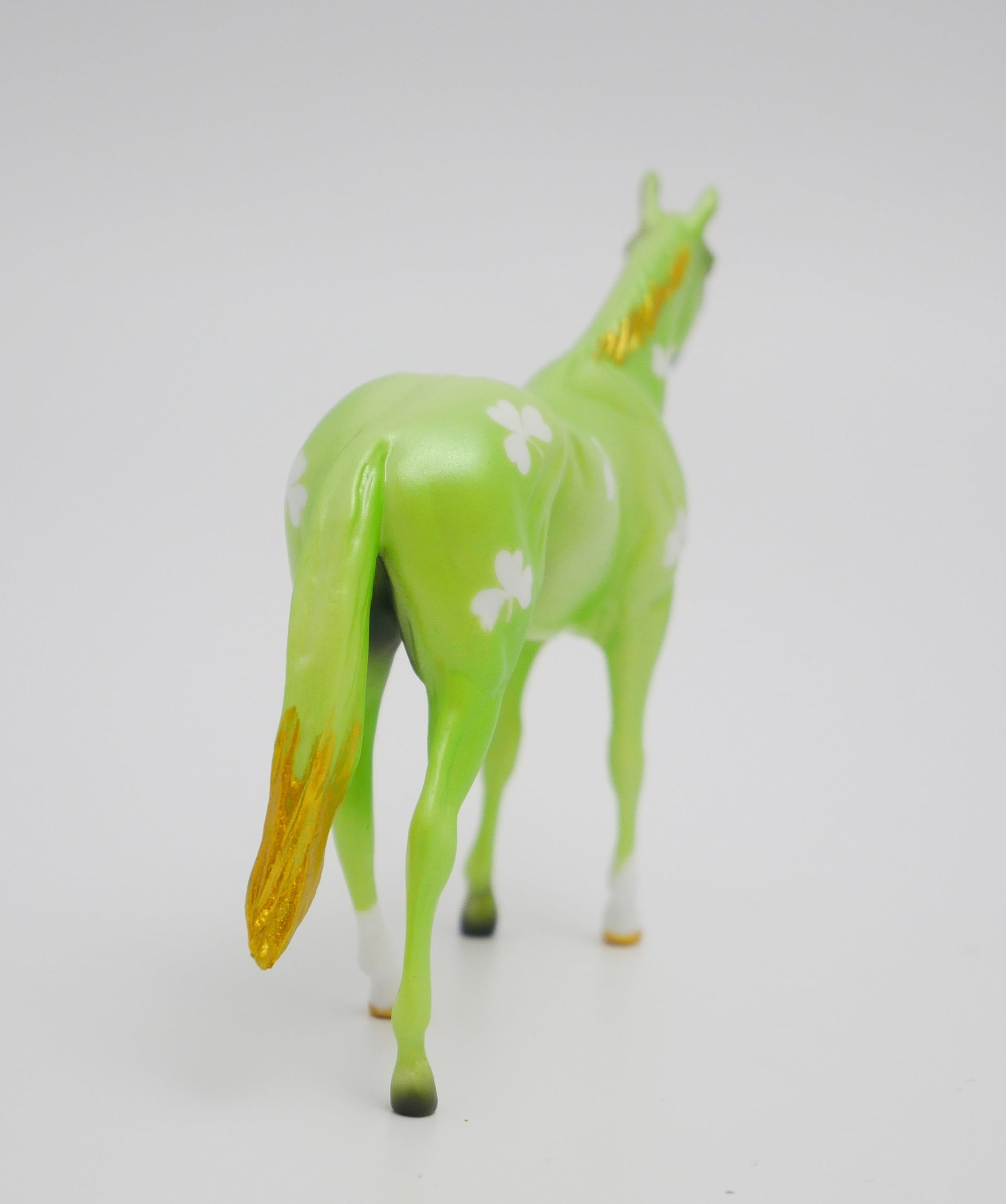 TRICKSY - OOAK ST. PATRICKS DAY DECO STOCK HORSE CHIP BY JAS FANNING 3/13/20