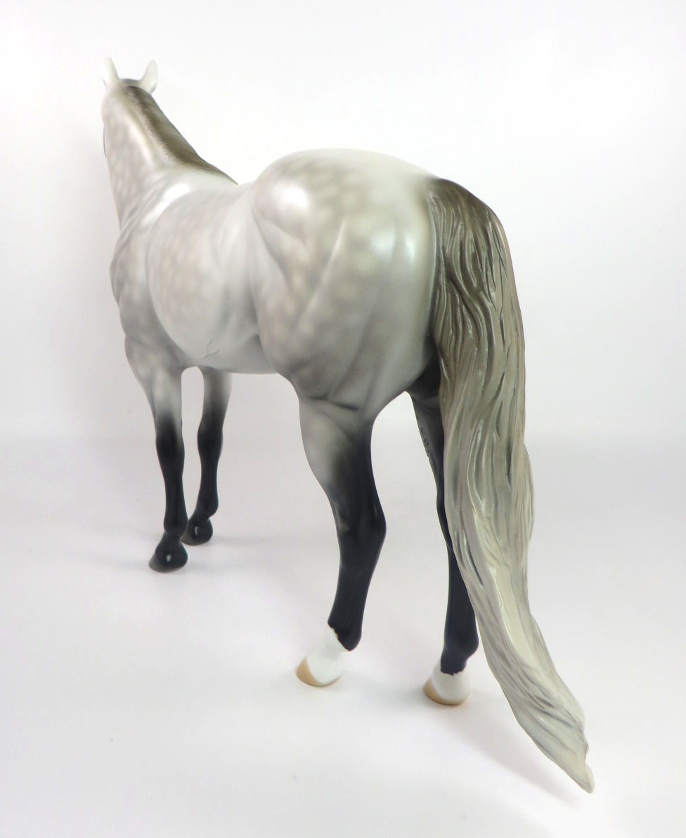 TRUE HEART-OOAK DAPPLE GREY ISH MODEL HORSE 2/7/20