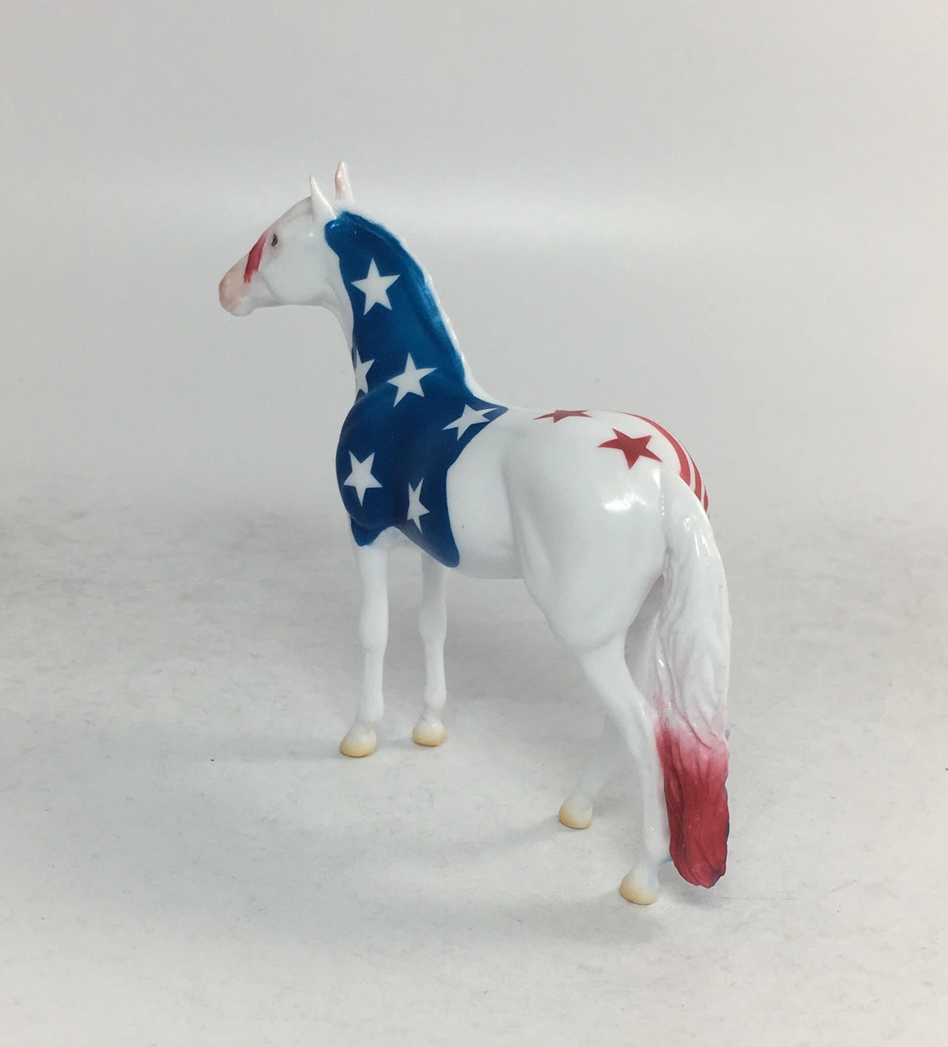 LE- 14 STARS AND STRIPES CHIP MODEL HORSE 6/6/18