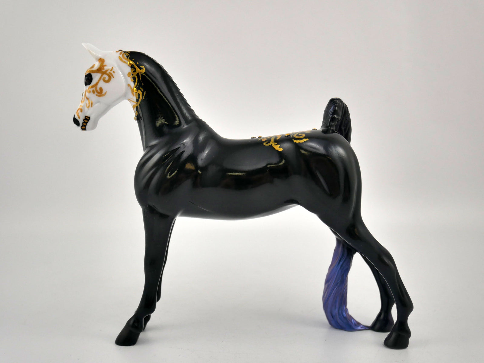 Versa' Chi By Night-OOAK Sugar Skull Saddlebred By Jas  MM 2020