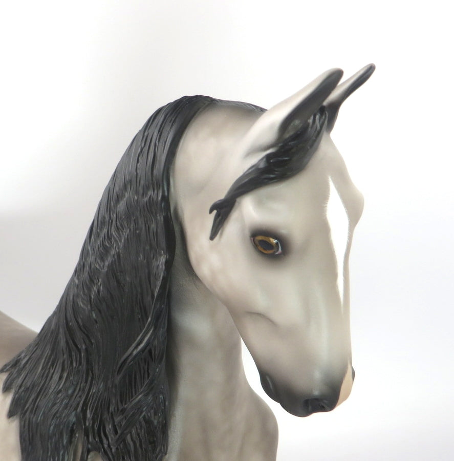 WALTZING SNOWFLAKE - DAPPLE ROSE GREY SADDLEBRED MODEL HORSE BY SHERYL LEISURE WHS19