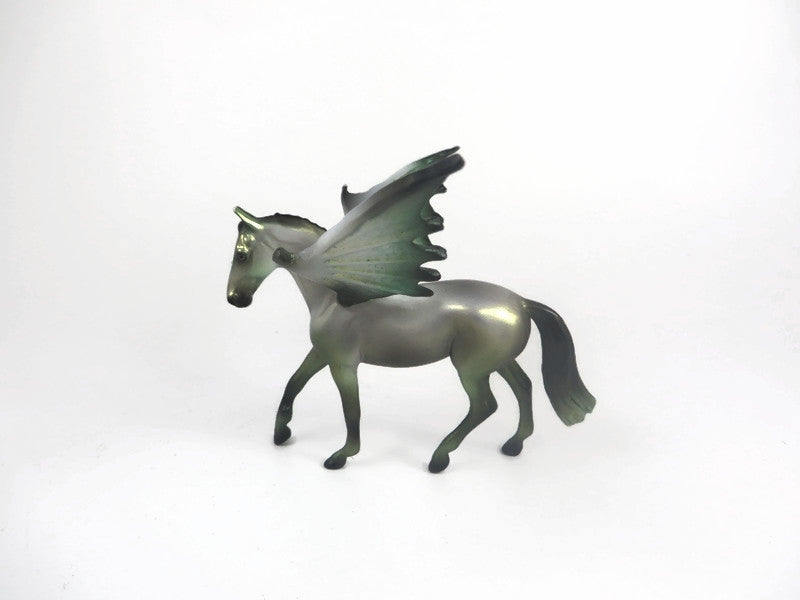FESTER -OOAK HALLOWEEN WARMBLOOD BAT CHIP MODEL HORSE BY MISSY FOX MM19