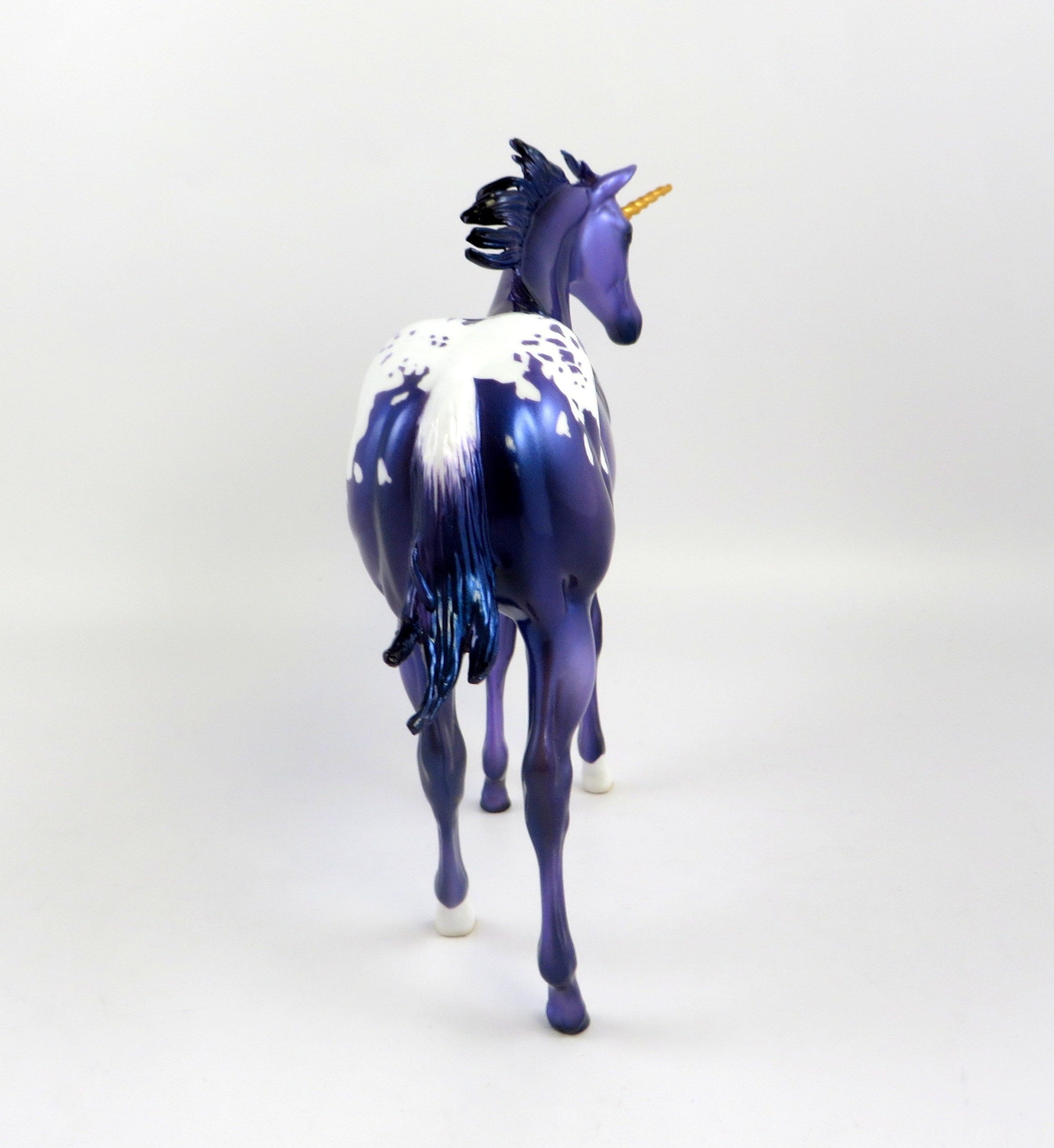 AMETHYST UNICORN WEANLING MODEL HORSE EQ 19