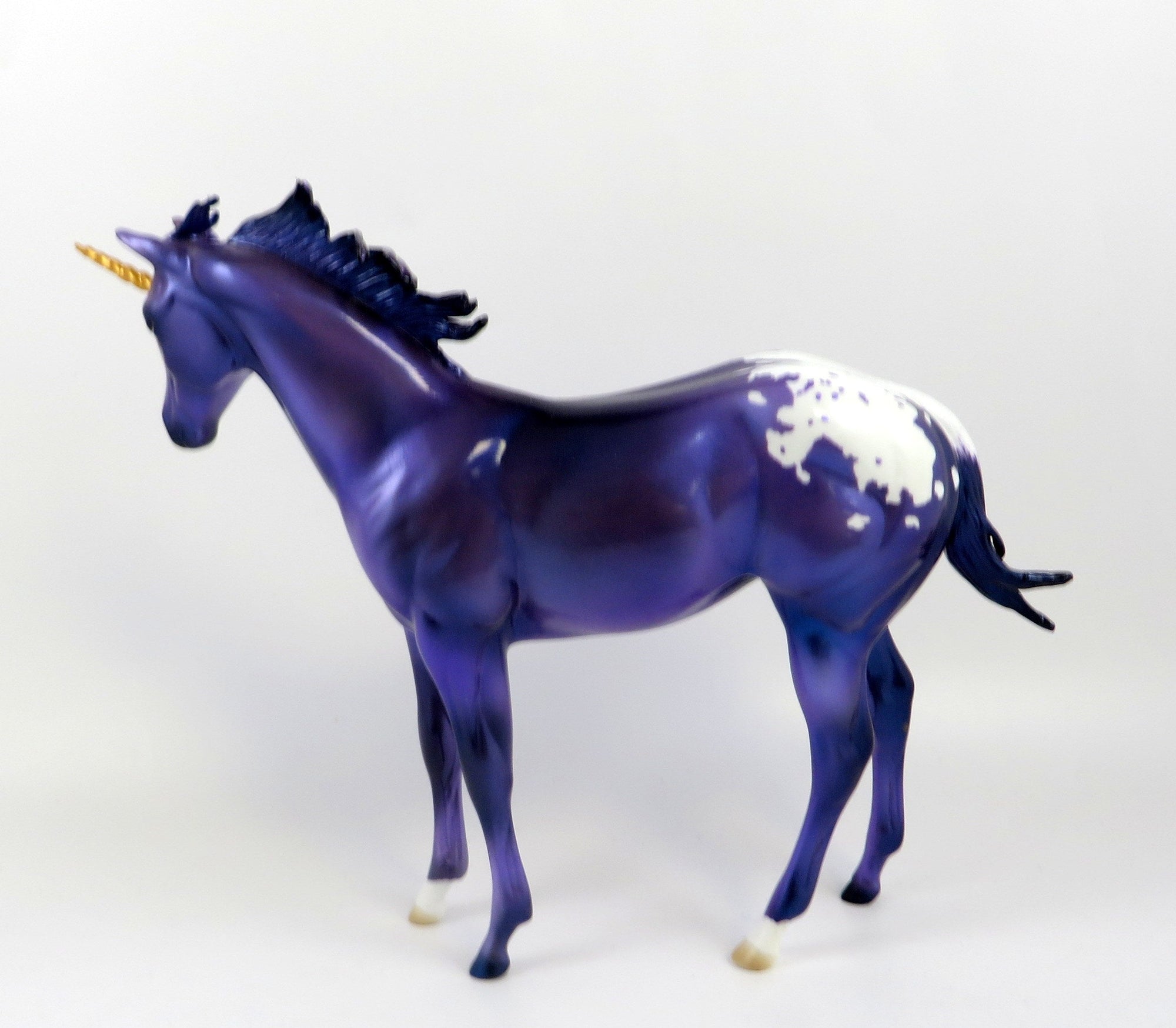 AMETHYST UNICORN WEANLING MODEL HORSE EQ 19