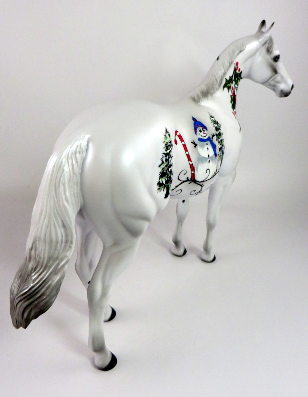 WHITE CHRISTMAS-OOAK WHITE CHRISTMAS ISH  DECORATOR BY DAWN QUICK WHS19