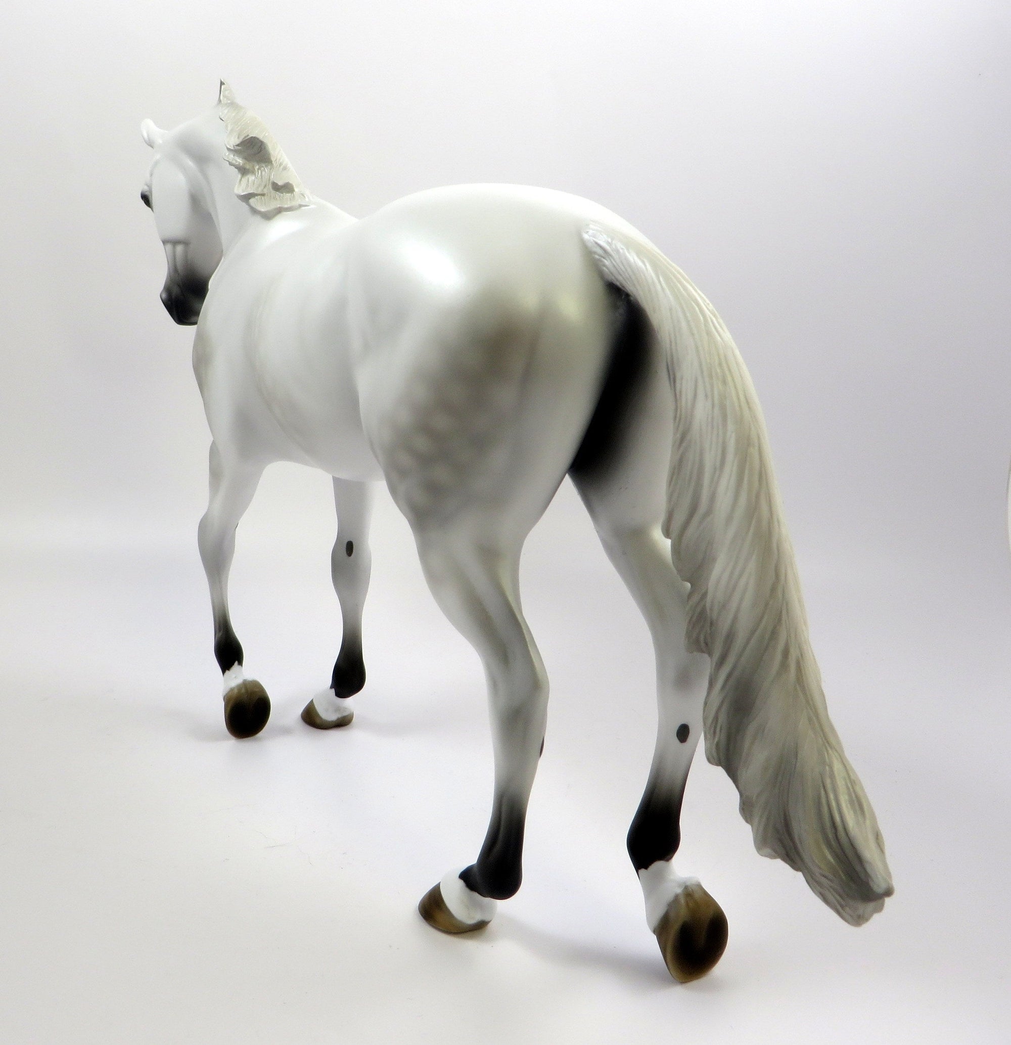 WHITE KNIGHT-OOAK DAPPLE GREY THOROUGHBRED MODEL HORSE EQ 19