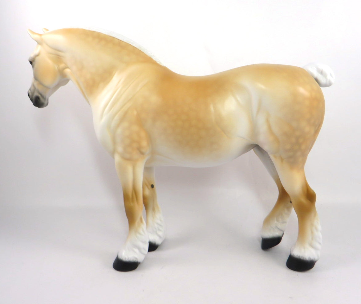 WITH ALL MY HEART-OOAK LIGHT CHESTNUT HEAVY DRAFT MARE MODEL HORSE