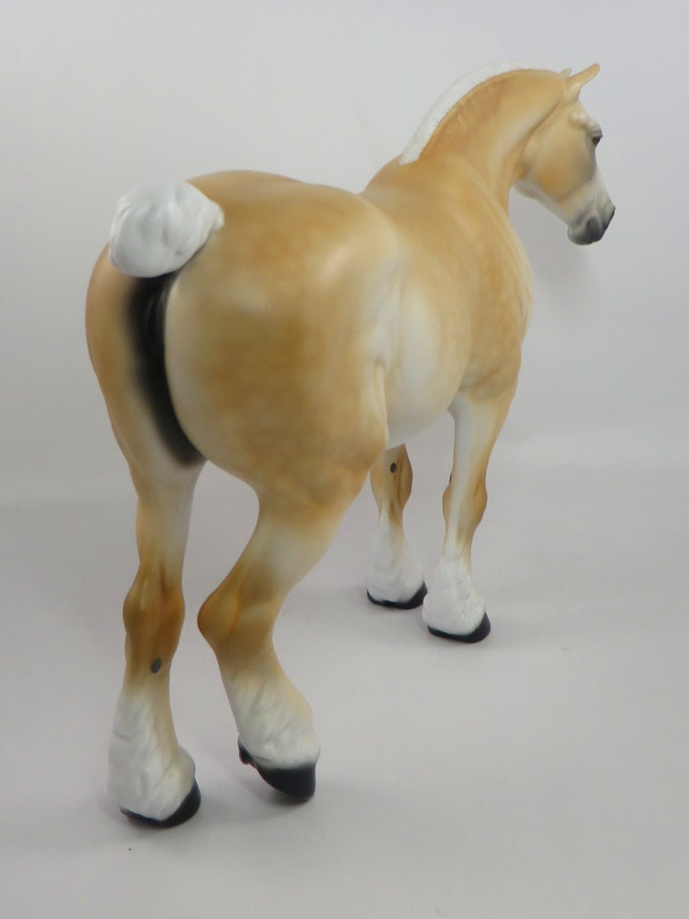 WITH ALL MY HEART-OOAK LIGHT CHESTNUT HEAVY DRAFT MARE MODEL HORSE
