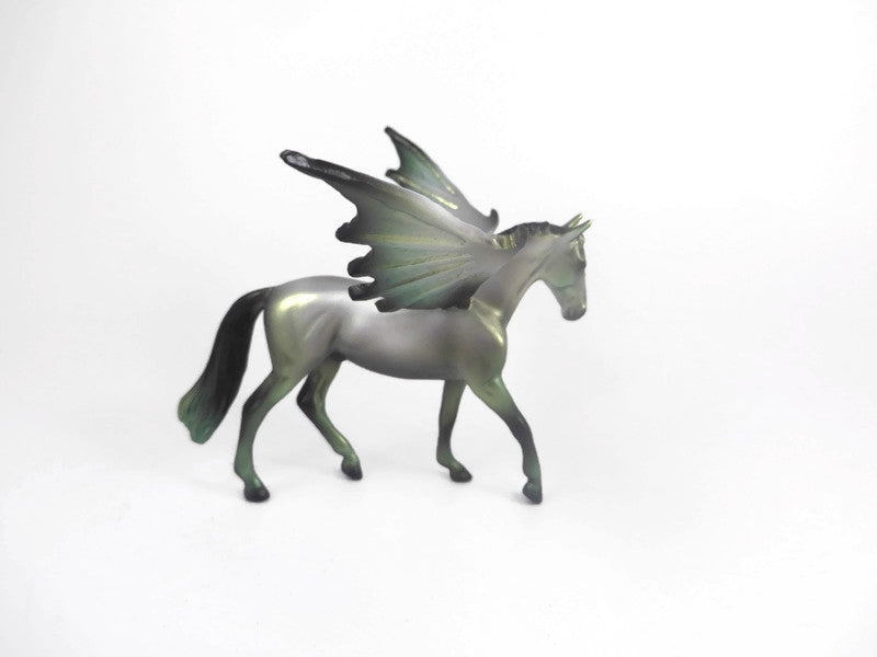 FESTER -OOAK HALLOWEEN WARMBLOOD BAT CHIP MODEL HORSE BY MISSY FOX MM19
