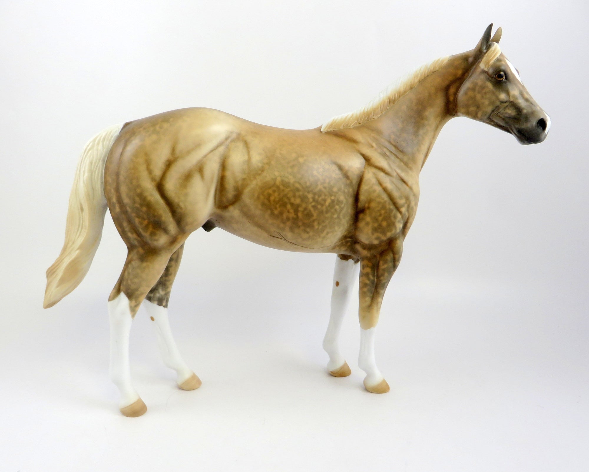 WYOT-OOAK SOOTY PALOMINO ISH MODEL HORSE BY AL EQ 2019