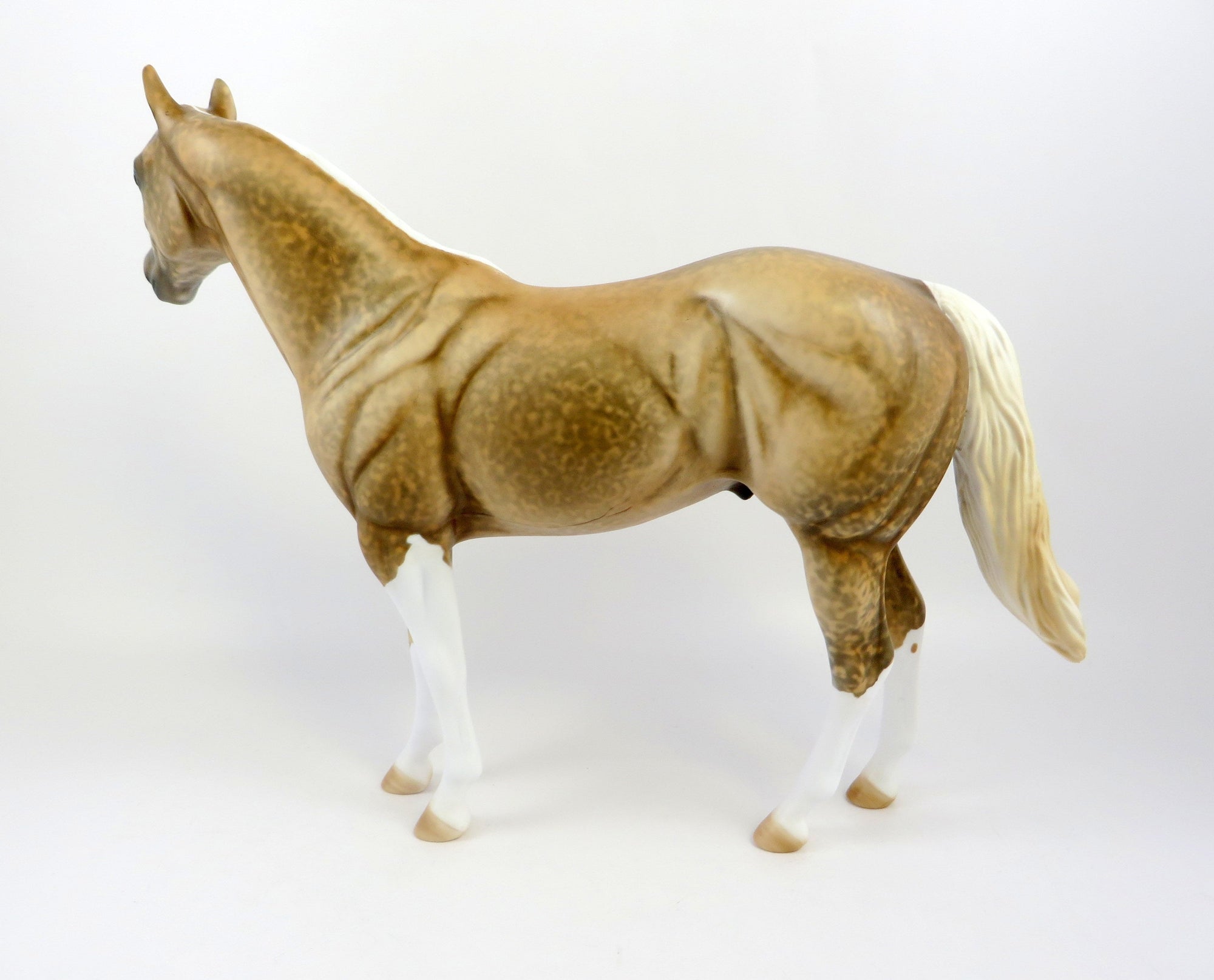 WYOT-OOAK SOOTY PALOMINO ISH MODEL HORSE BY AL EQ 2019